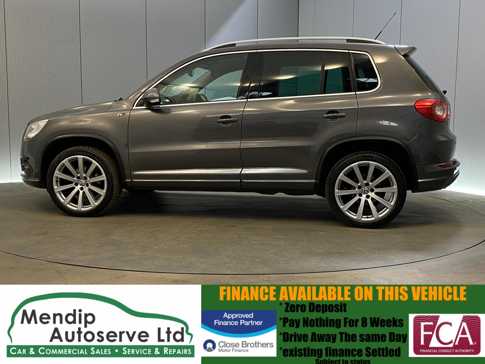 Volkswagen Tiguan 2.0 TDI R-Line SUV 5dr Diesel DSG 4WD Euro 5 (140 ps)