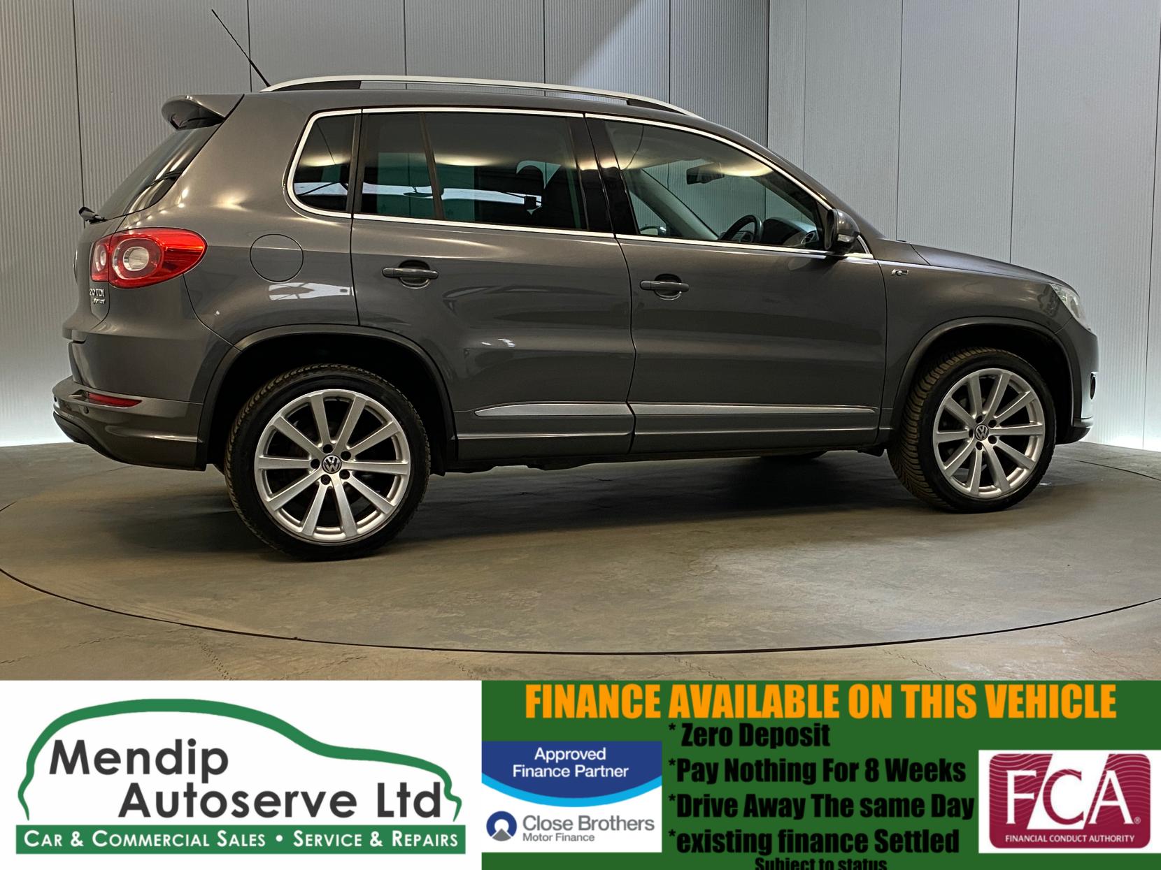 Volkswagen Tiguan 2.0 TDI R-Line SUV 5dr Diesel DSG 4WD Euro 5 (140 ps)