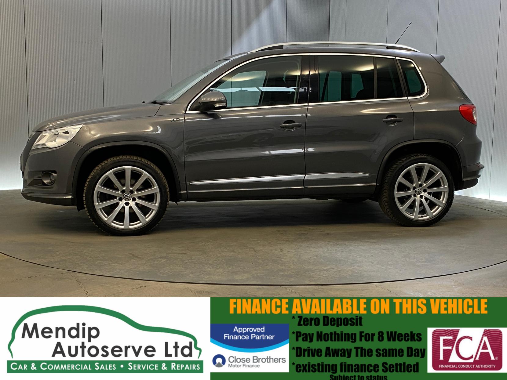 Volkswagen Tiguan 2.0 TDI R-Line SUV 5dr Diesel DSG 4WD Euro 5 (140 ps)