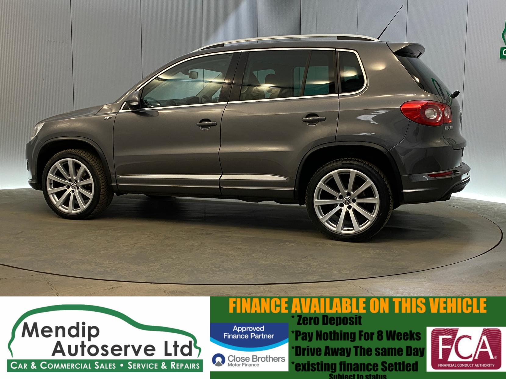 Volkswagen Tiguan 2.0 TDI R-Line SUV 5dr Diesel DSG 4WD Euro 5 (140 ps)