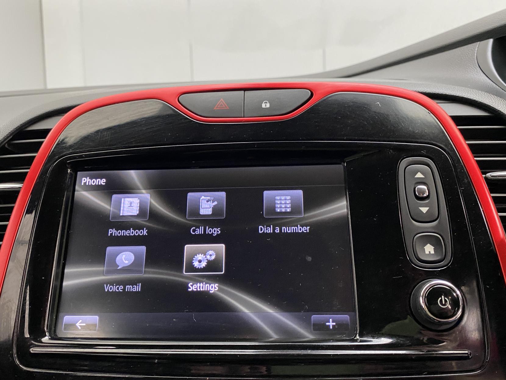 Renault Captur 1.5 dCi ENERGY Signature Nav SUV 5dr Diesel Manual Euro 6 (s/s) (110 ps)