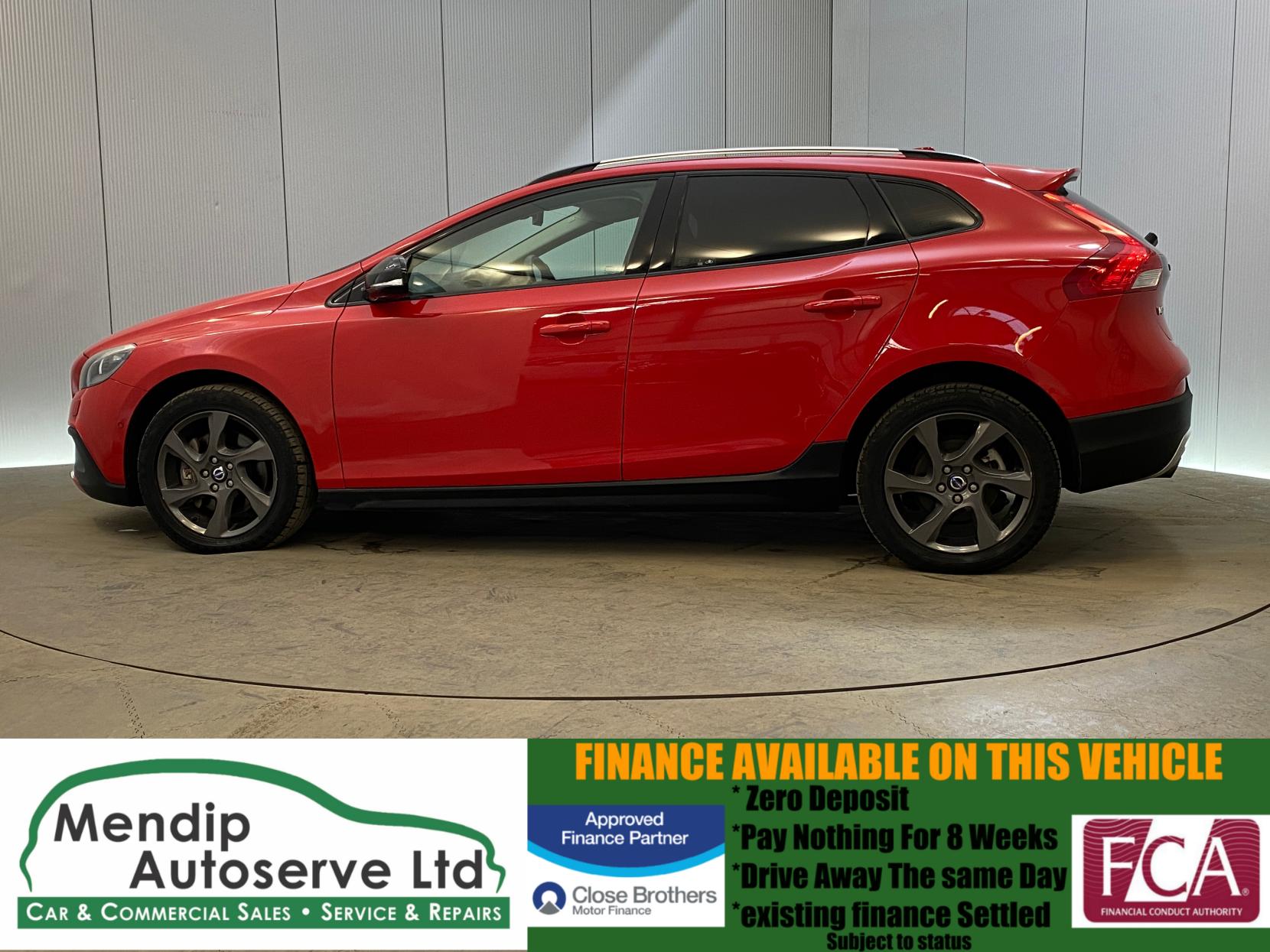 Volvo V40 Cross Country 2.0 T5 Lux Nav Hatchback 5dr Petrol Geartronic AWD Euro 6 (s/s) (245 ps)