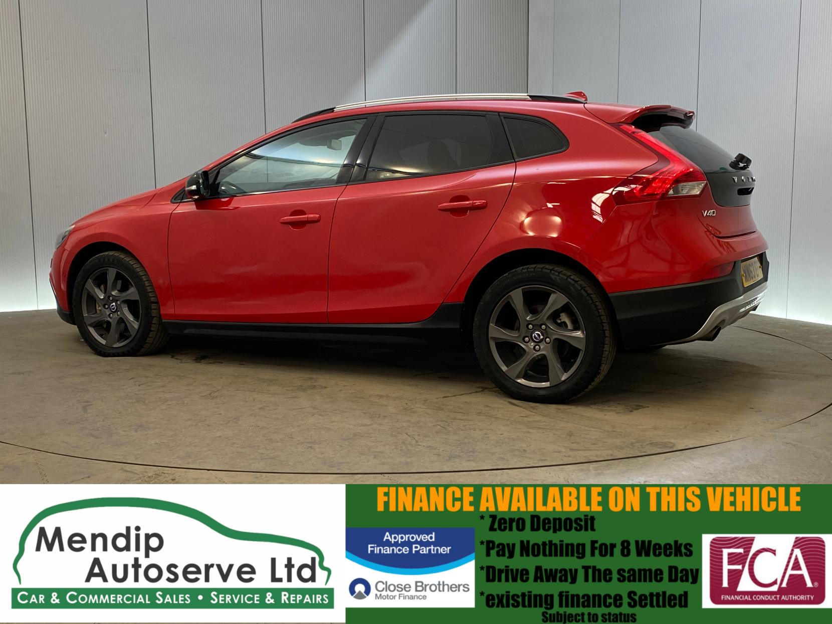 Volvo V40 Cross Country 2.0 T5 Lux Nav Hatchback 5dr Petrol Geartronic AWD Euro 6 (s/s) (245 ps)