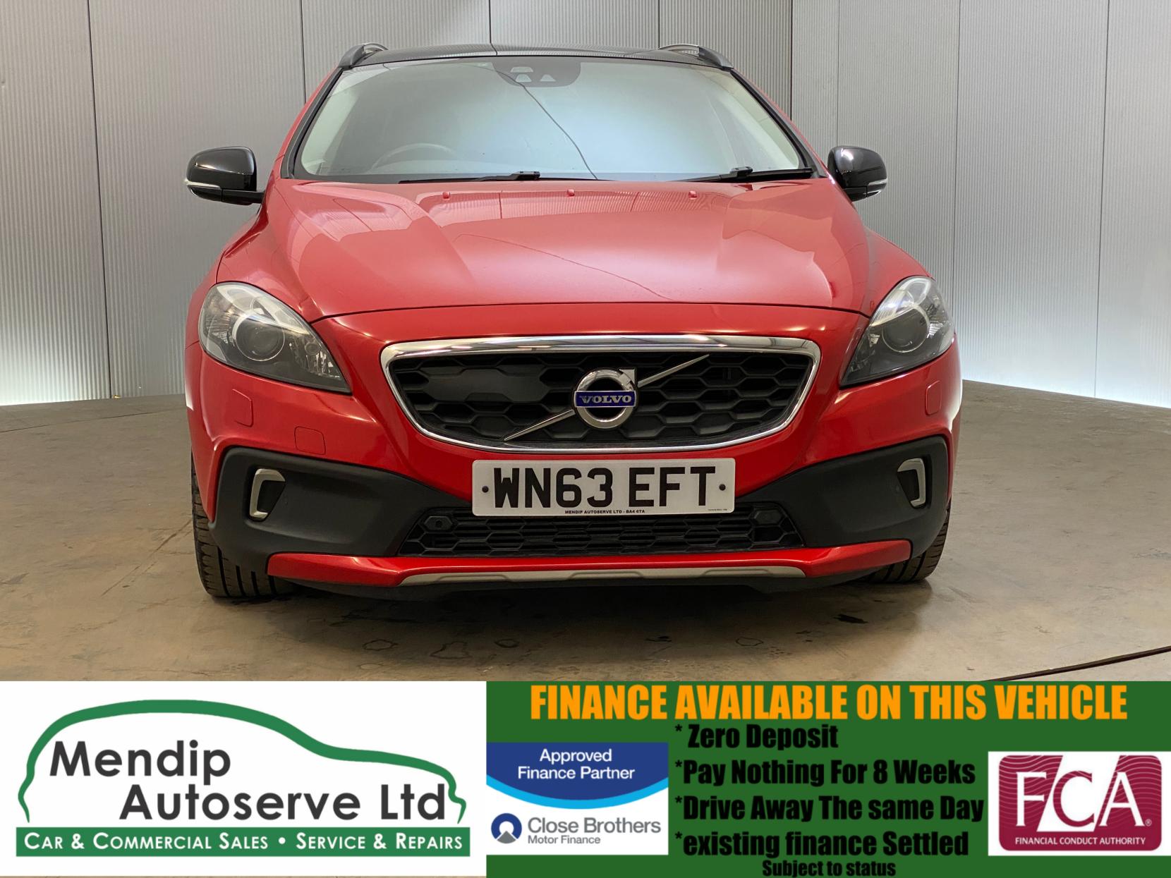 Volvo V40 Cross Country 2.0 T5 Lux Nav Hatchback 5dr Petrol Geartronic AWD Euro 6 (s/s) (245 ps)