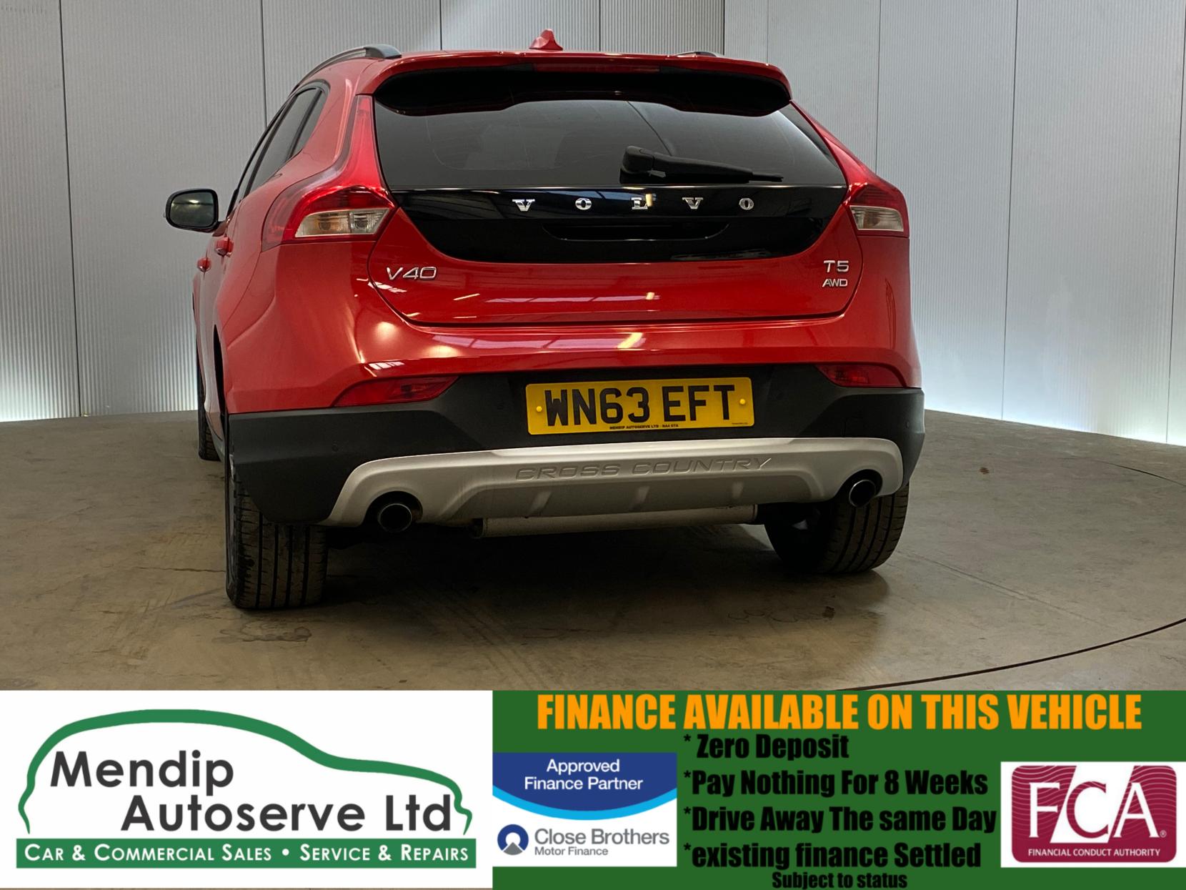 Volvo V40 Cross Country 2.0 T5 Lux Nav Hatchback 5dr Petrol Geartronic AWD Euro 6 (s/s) (245 ps)