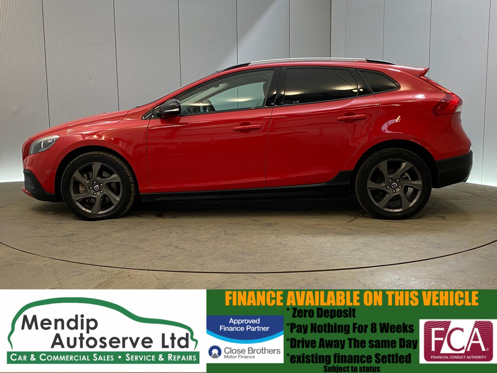 Volvo V40 Cross Country 2.0 T5 Lux Nav Hatchback 5dr Petrol Geartronic AWD Euro 6 (s/s) (245 ps)