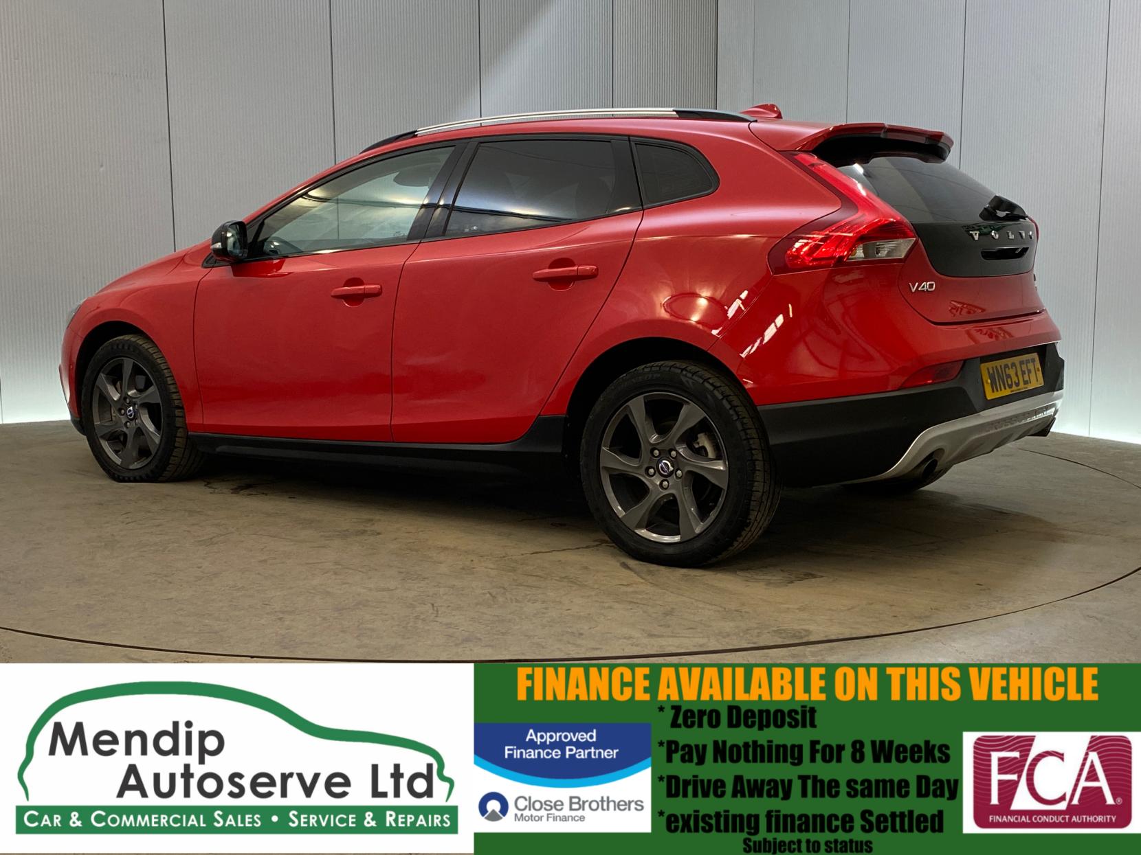 Volvo V40 Cross Country 2.0 T5 Lux Nav Hatchback 5dr Petrol Geartronic AWD Euro 6 (s/s) (245 ps)