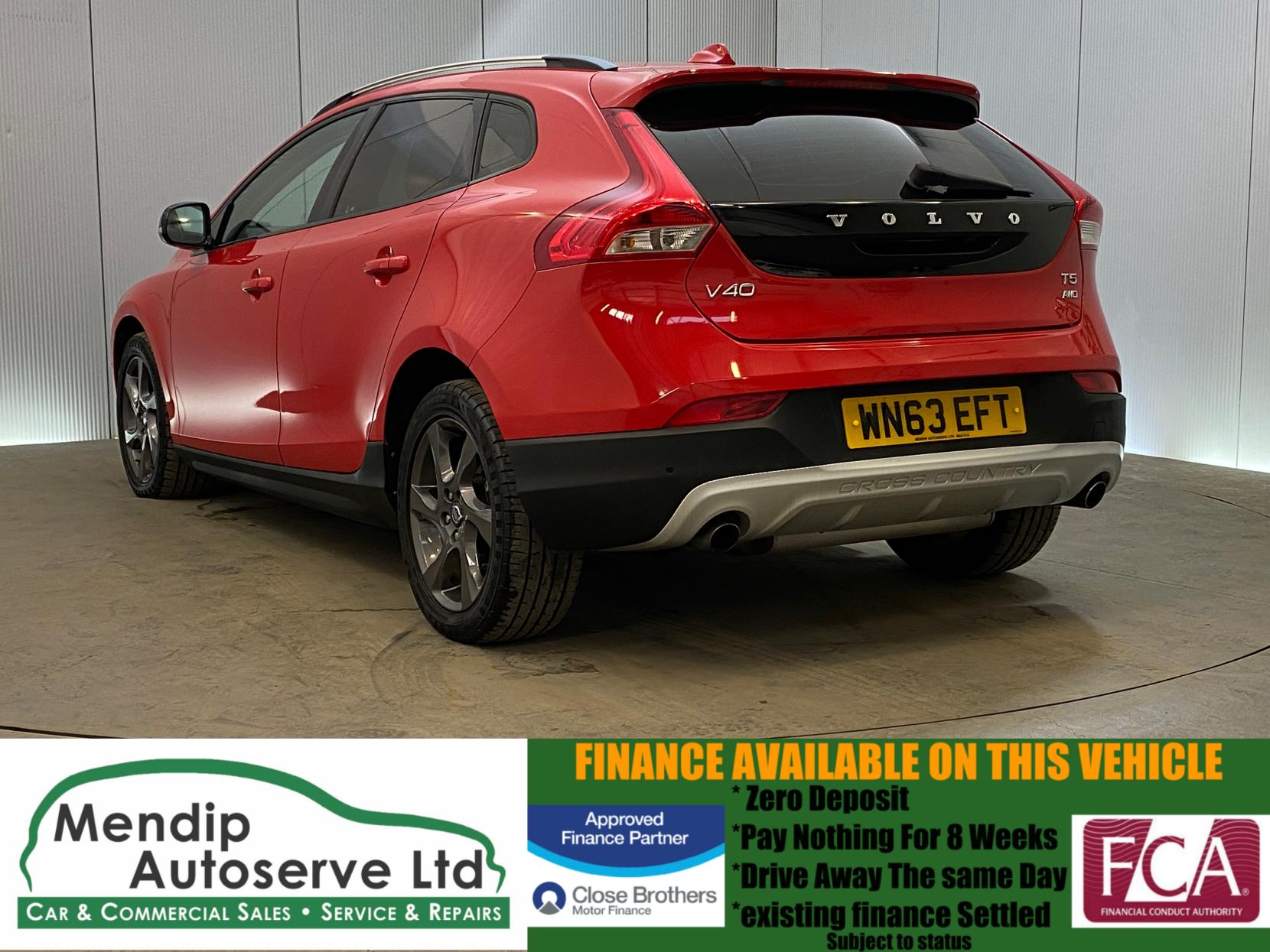 Volvo V40 Cross Country 2.0 T5 Lux Nav Hatchback 5dr Petrol Geartronic AWD Euro 6 (s/s) (245 ps)