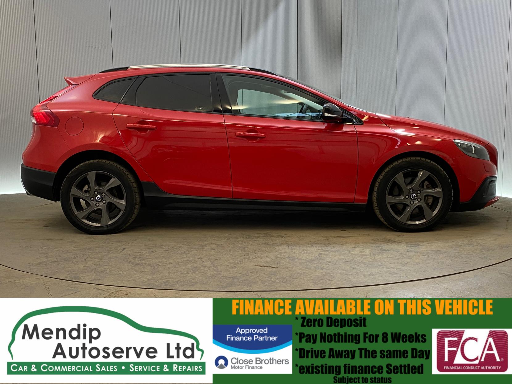 Volvo V40 Cross Country 2.0 T5 Lux Nav Hatchback 5dr Petrol Geartronic AWD Euro 6 (s/s) (245 ps)