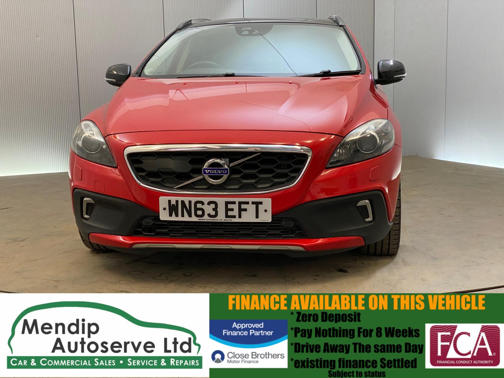 Volvo V40 Cross Country 2.0 T5 Lux Nav Hatchback 5dr Petrol Geartronic AWD Euro 6 (s/s) (245 ps)