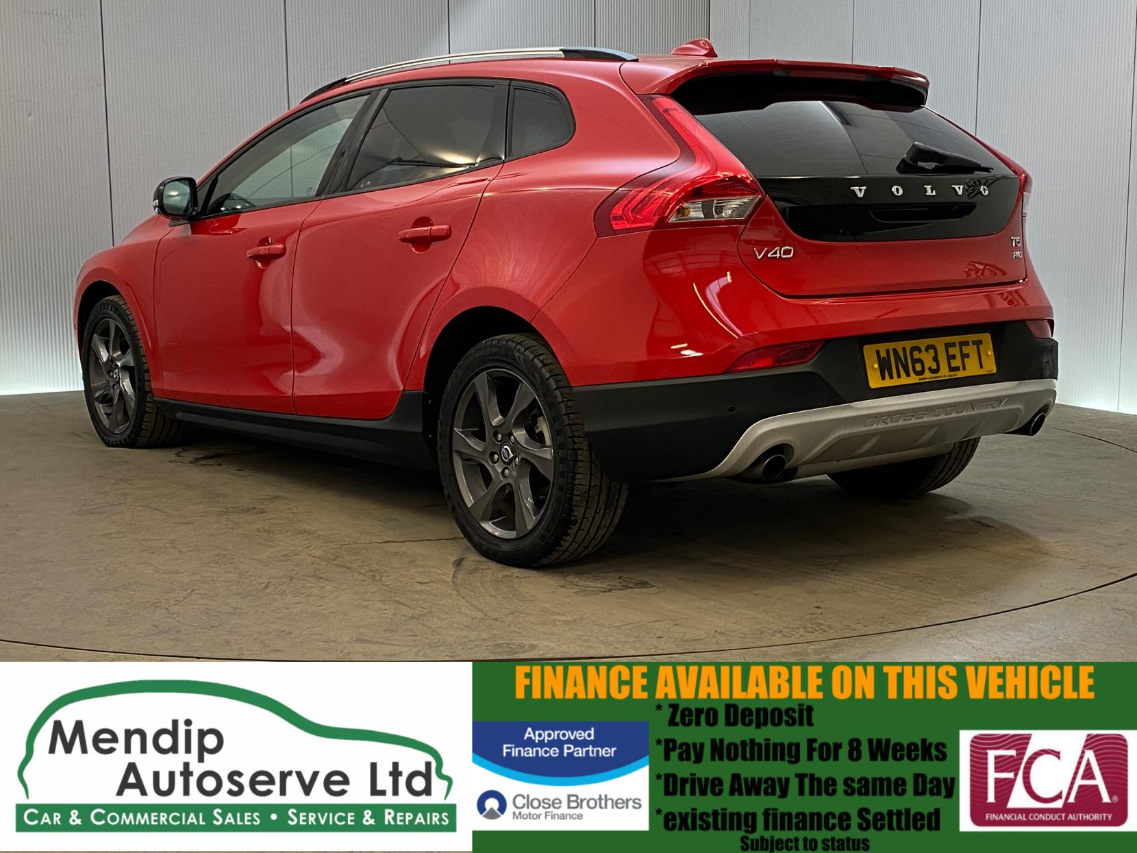 Volvo V40 Cross Country 2.0 T5 Lux Nav Hatchback 5dr Petrol Geartronic AWD Euro 6 (s/s) (245 ps)