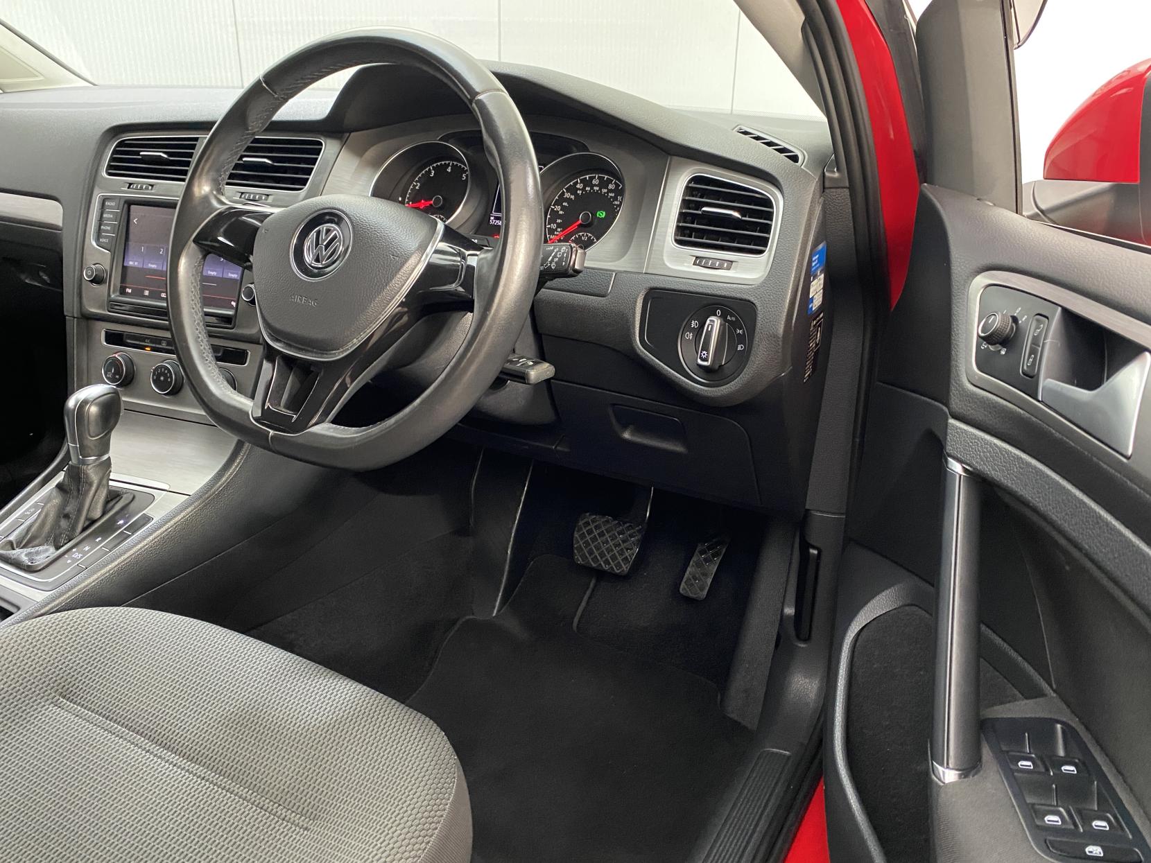 Volkswagen Golf 1.2 TSI BlueMotion Tech S Estate 5dr Petrol DSG Euro 5 (s/s) (105 ps)