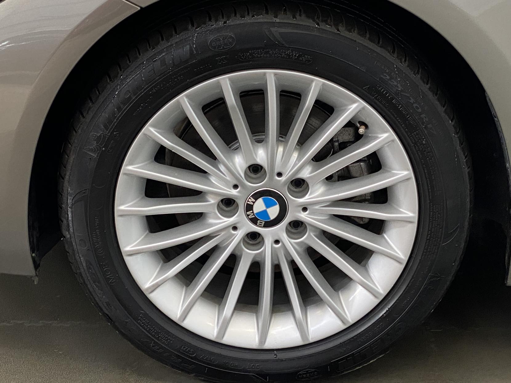 BMW 3 Series 2.0 320i Luxury Touring 5dr Petrol Auto Euro 6 (s/s) (184 ps)