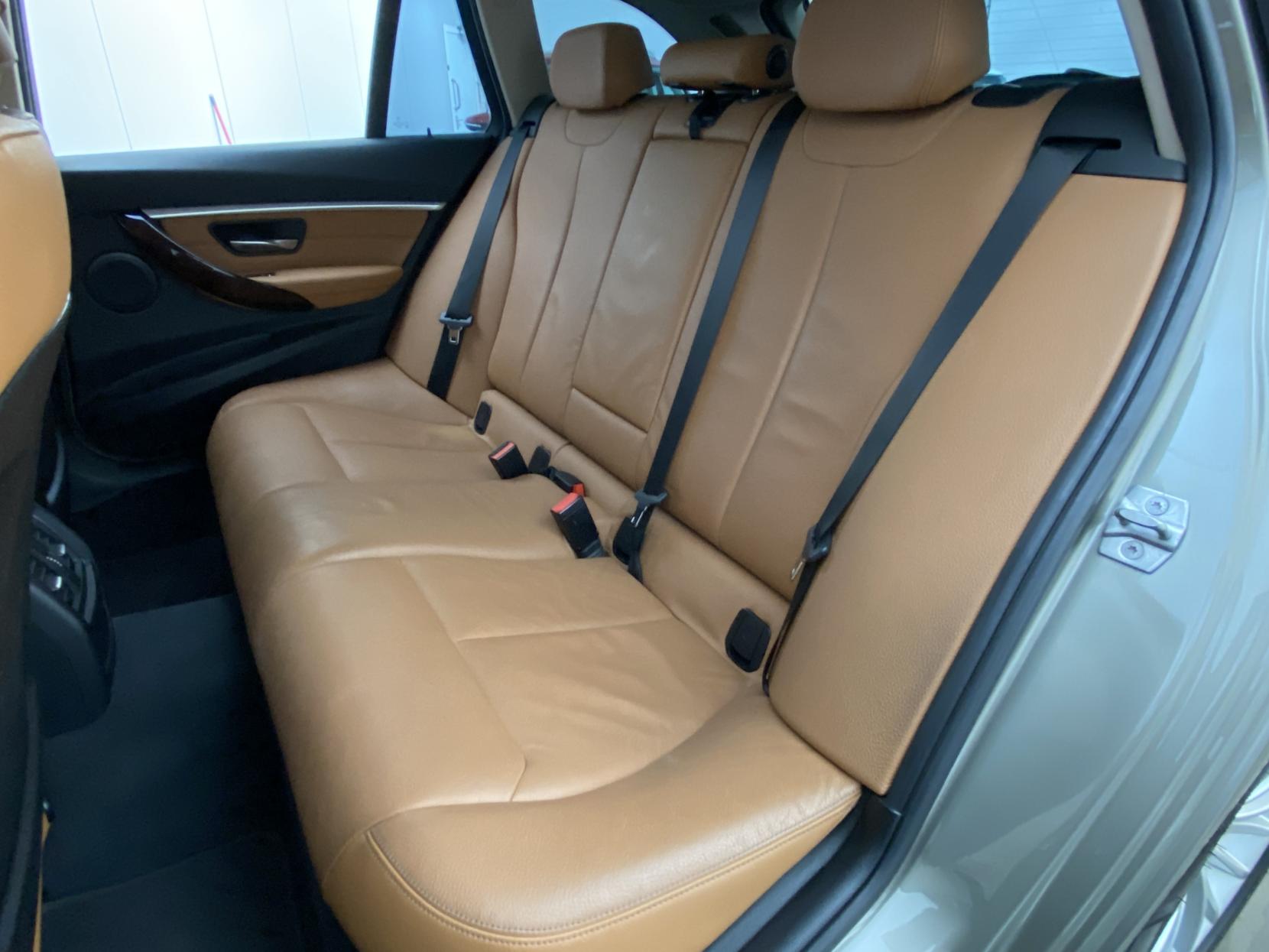 BMW 3 Series 2.0 320i Luxury Touring 5dr Petrol Auto Euro 6 (s/s) (184 ps)