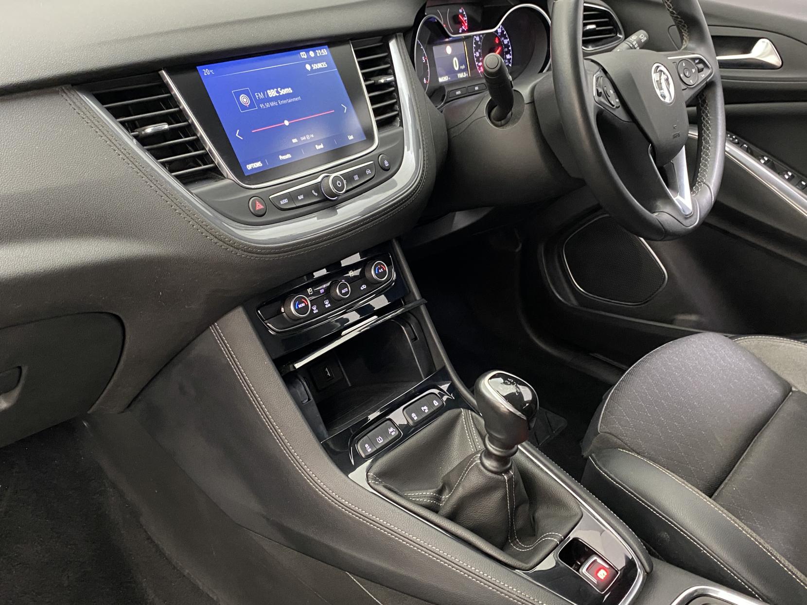 Vauxhall Grandland X 1.5 Turbo D BlueInjection Sport Nav SUV 5dr Diesel Manual Euro 6 (s/s) (130 ps)