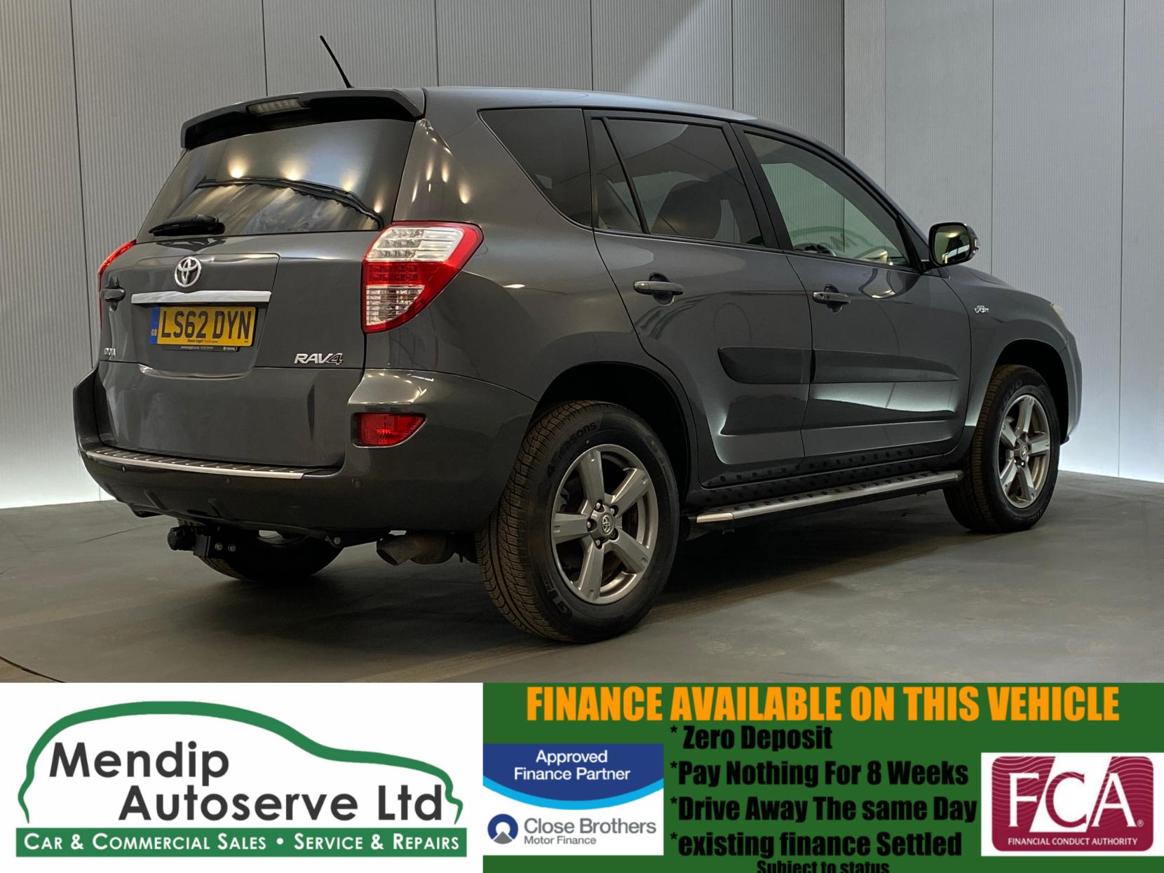 Toyota RAV4 2.2 D-CAT XT-R SUV 5dr Diesel Auto 4WD Euro 5 (150 ps)