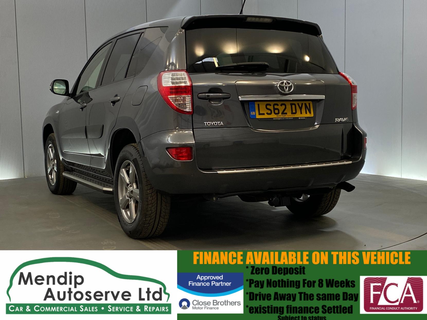 Toyota RAV4 2.2 D-CAT XT-R SUV 5dr Diesel Auto 4WD Euro 5 (150 ps)