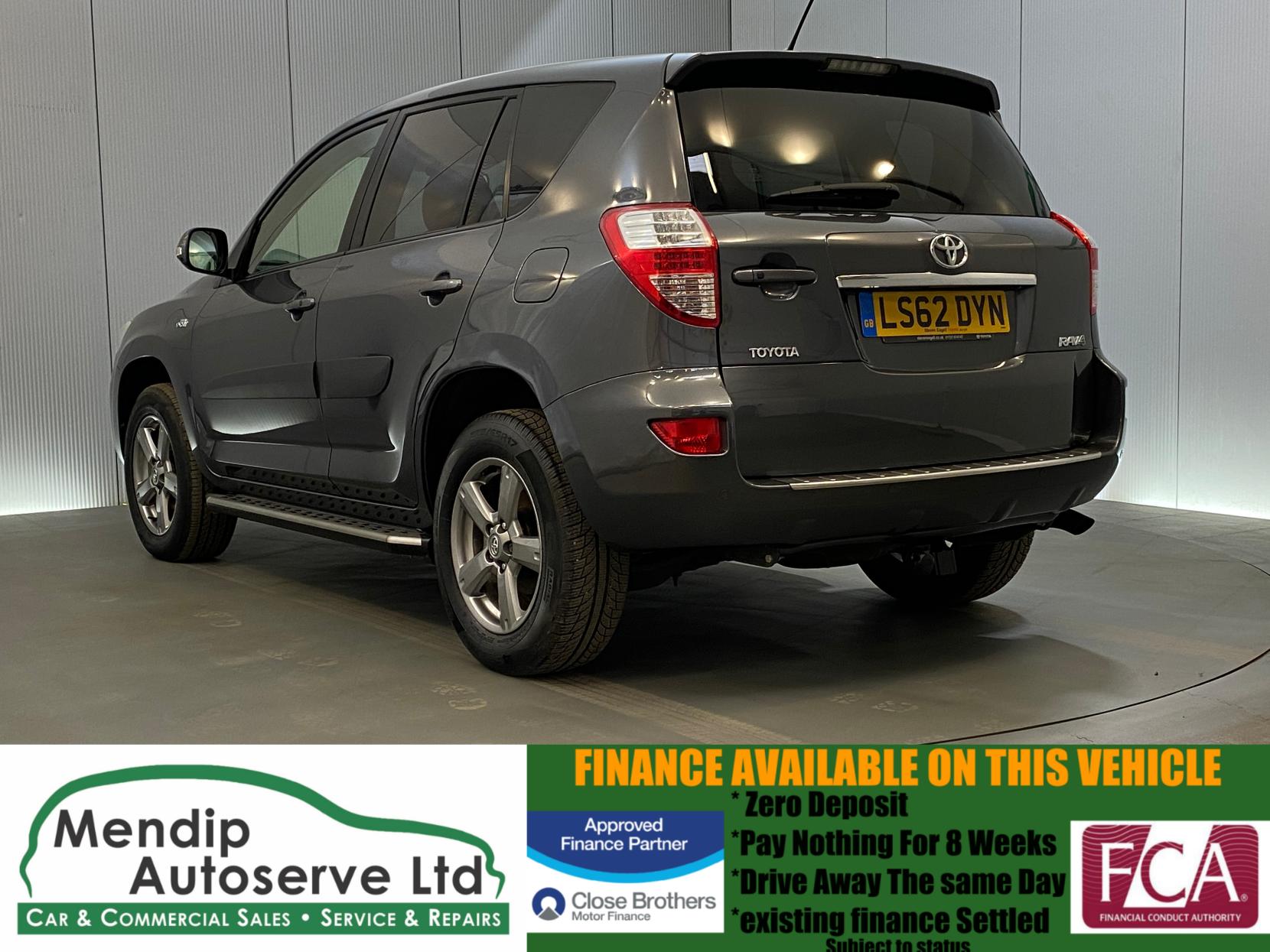 Toyota RAV4 2.2 D-CAT XT-R SUV 5dr Diesel Auto 4WD Euro 5 (150 ps)