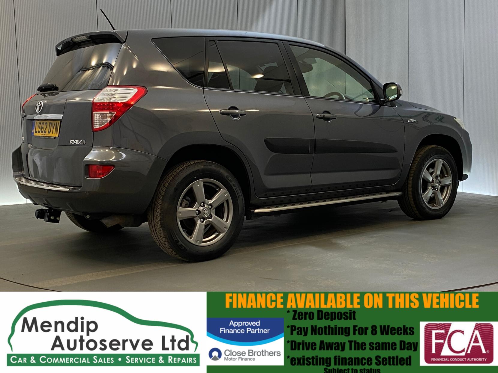 Toyota RAV4 2.2 D-CAT XT-R SUV 5dr Diesel Auto 4WD Euro 5 (150 ps)