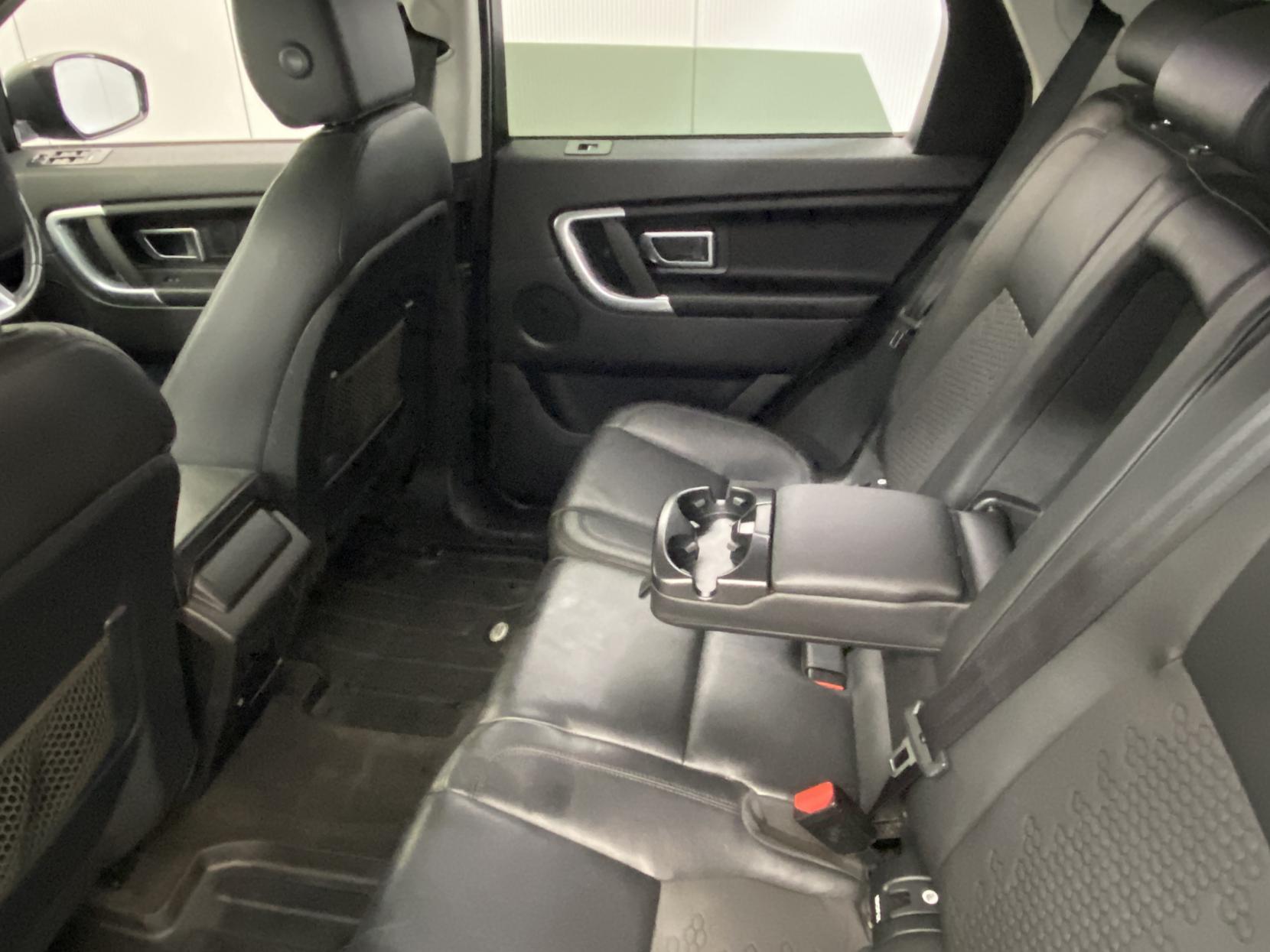 Land Rover Discovery Sport 2.0 TD4 SE Tech SUV 5dr Diesel Manual 4WD Euro 6 (s/s) (180 ps)