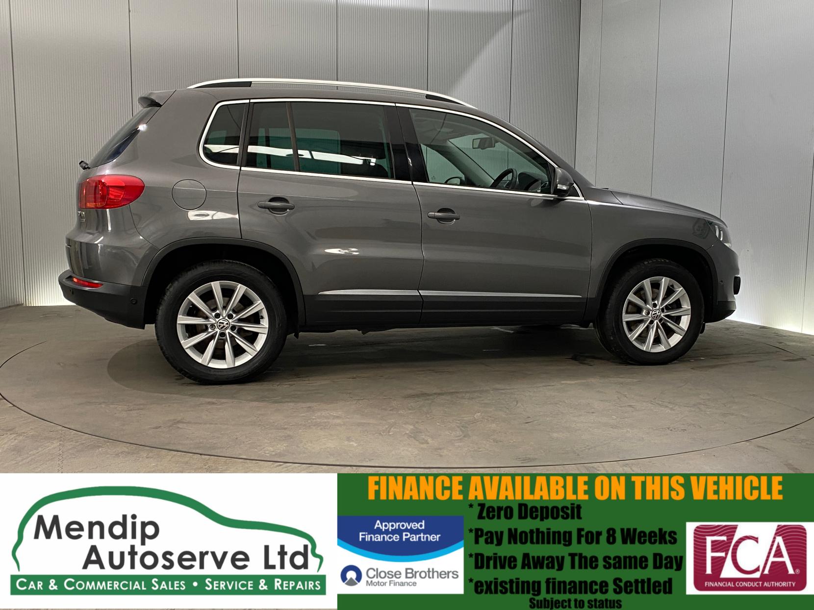 Volkswagen Tiguan 2.0 TDI BlueMotion Tech SE SUV 5dr Diesel Manual 4WD Euro 5 (s/s) (140 ps)