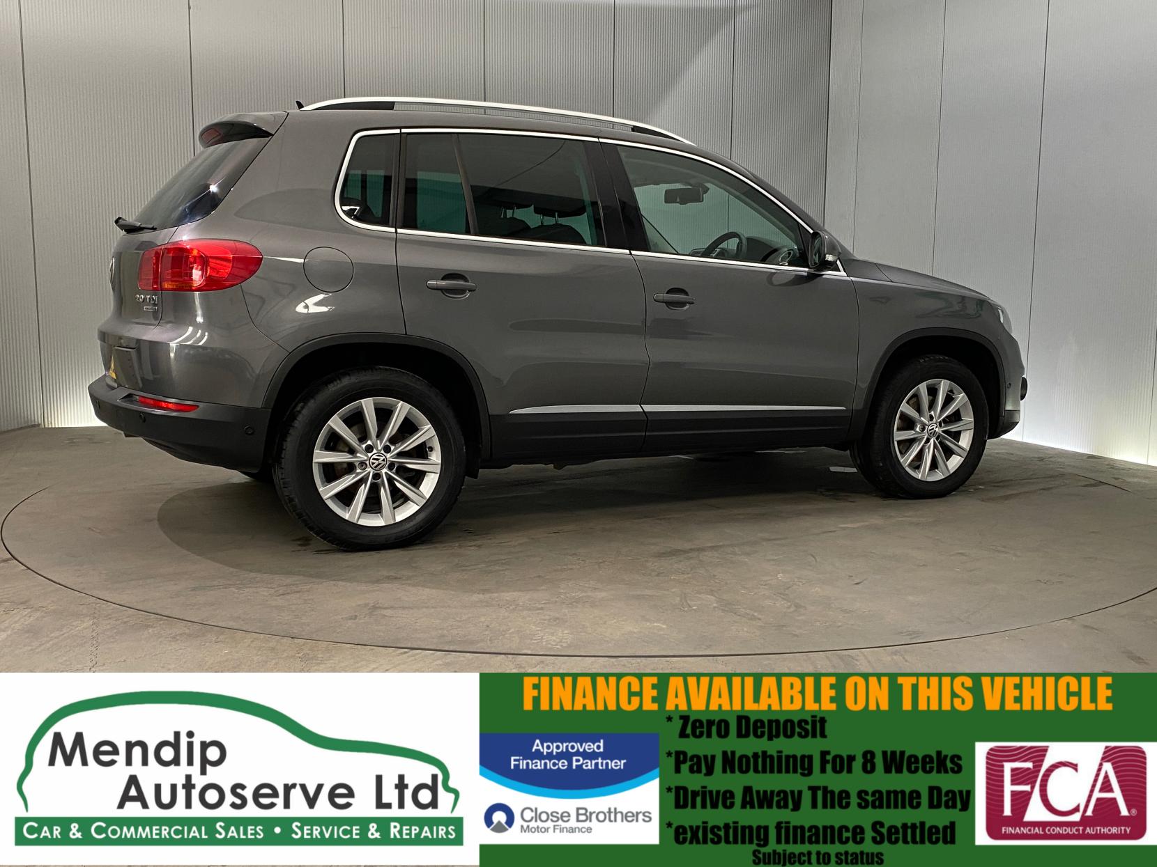 Volkswagen Tiguan 2.0 TDI BlueMotion Tech SE SUV 5dr Diesel Manual 4WD Euro 5 (s/s) (140 ps)