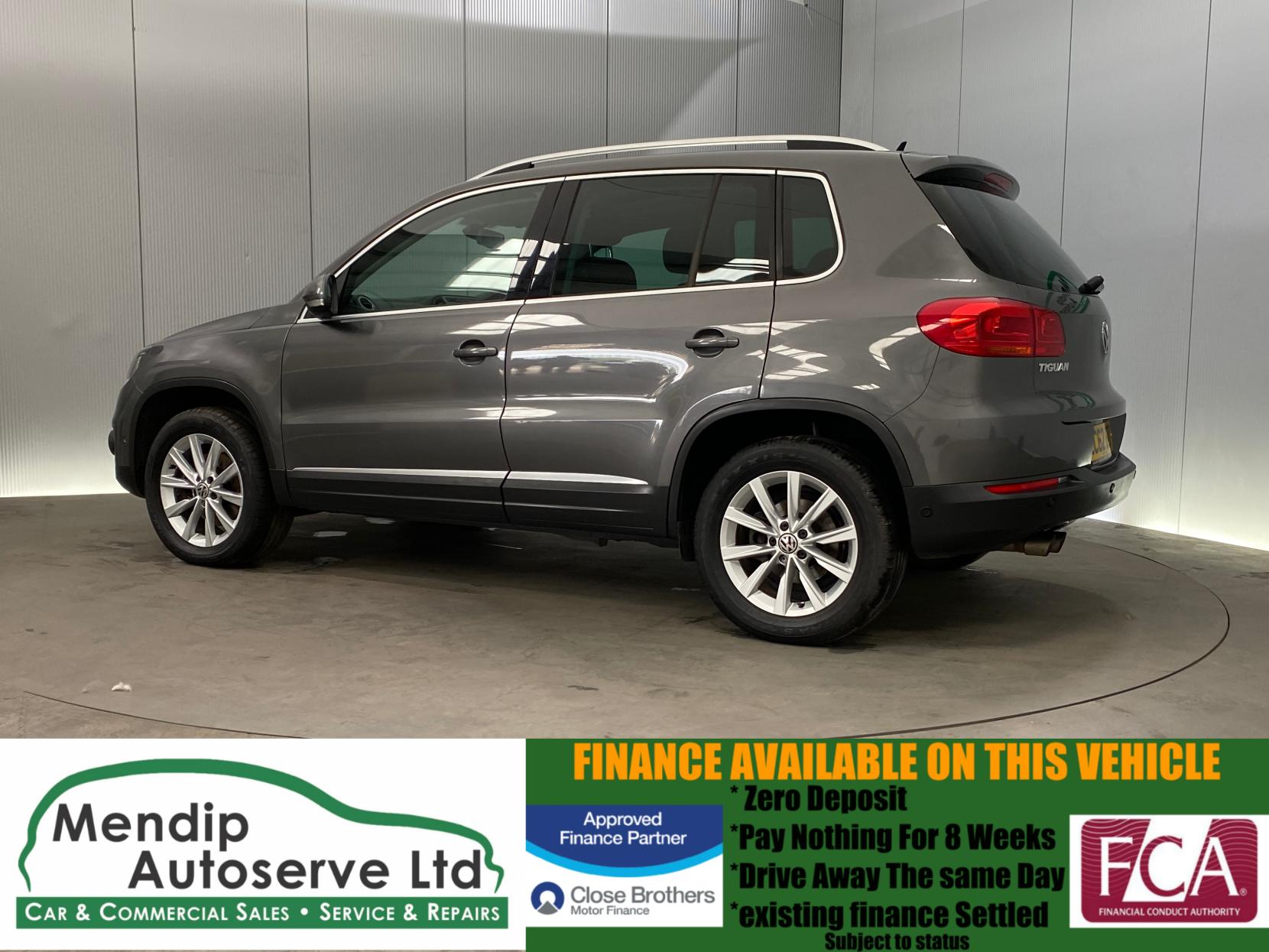 Volkswagen Tiguan 2.0 TDI BlueMotion Tech SE SUV 5dr Diesel Manual 4WD Euro 5 (s/s) (140 ps)