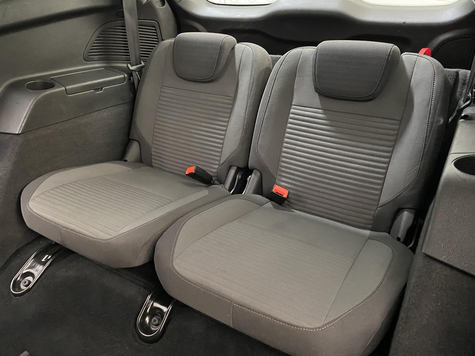 Ford Grand C-Max 1.5 TDCi Titanium MPV 5dr Diesel Manual Euro 6 (s/s) (120 ps)
