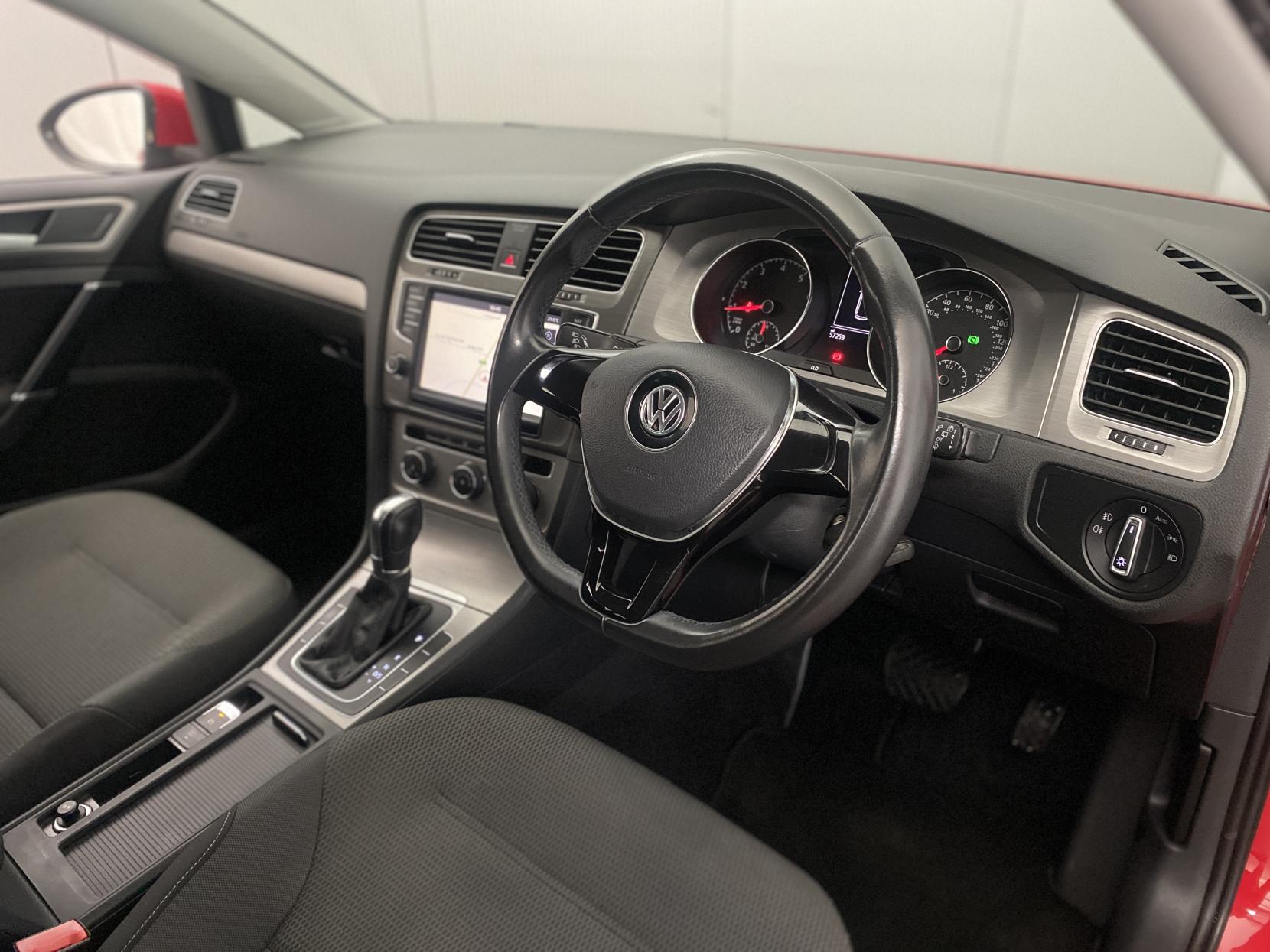Volkswagen Golf 1.2 TSI BlueMotion Tech S Estate 5dr Petrol DSG Euro 5 (s/s) (105 ps)