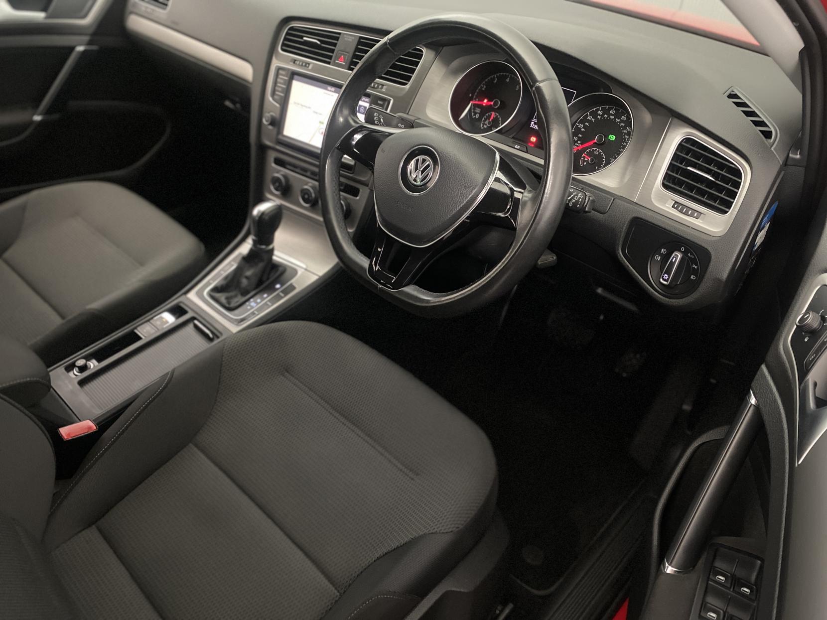 Volkswagen Golf 1.2 TSI BlueMotion Tech S Estate 5dr Petrol DSG Euro 5 (s/s) (105 ps)