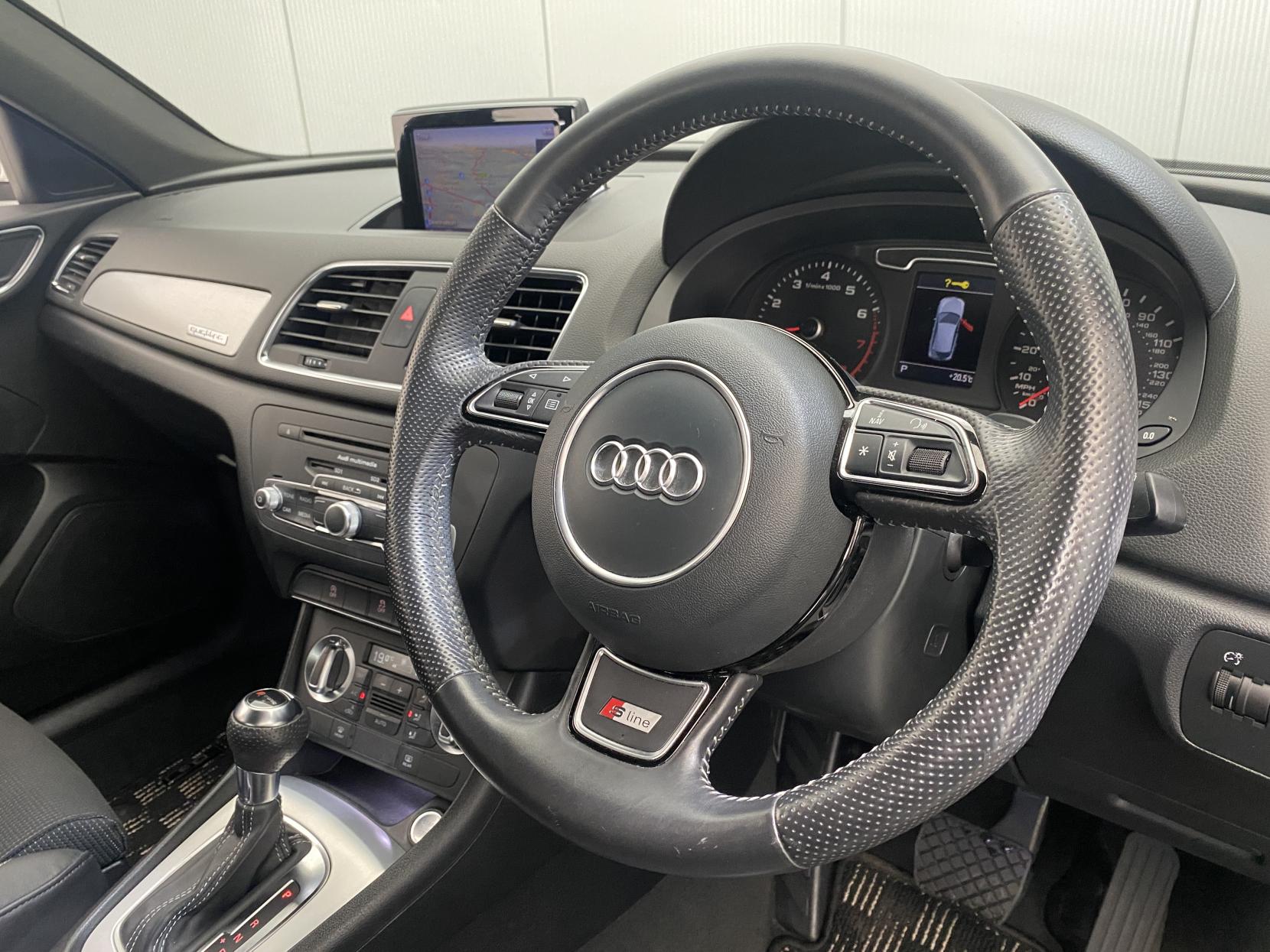Audi Q3 2.0 TFSI S line SUV 5dr Petrol S Tronic quattro Euro 5 (s/s) (211 ps)