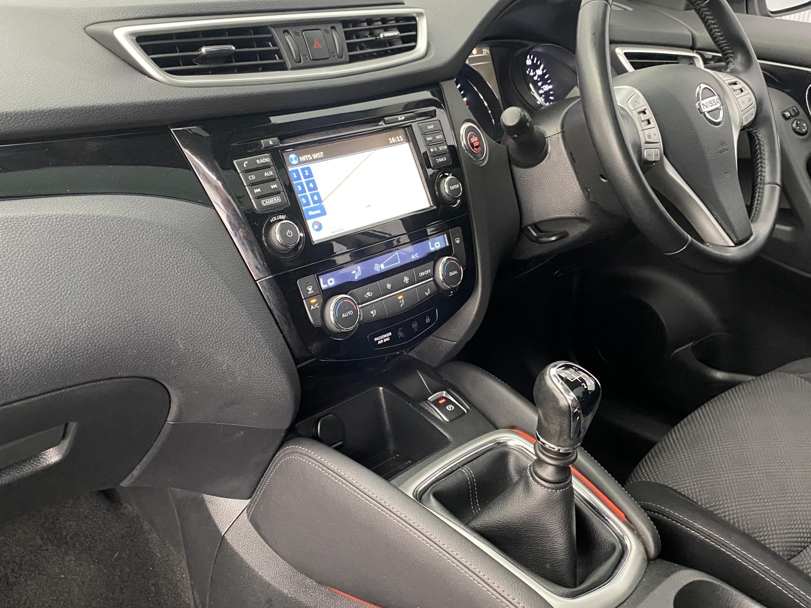 Nissan Qashqai 1.5 dCi N-Connecta SUV 5dr Diesel Manual 2WD Euro 6 (s/s) (110 ps)