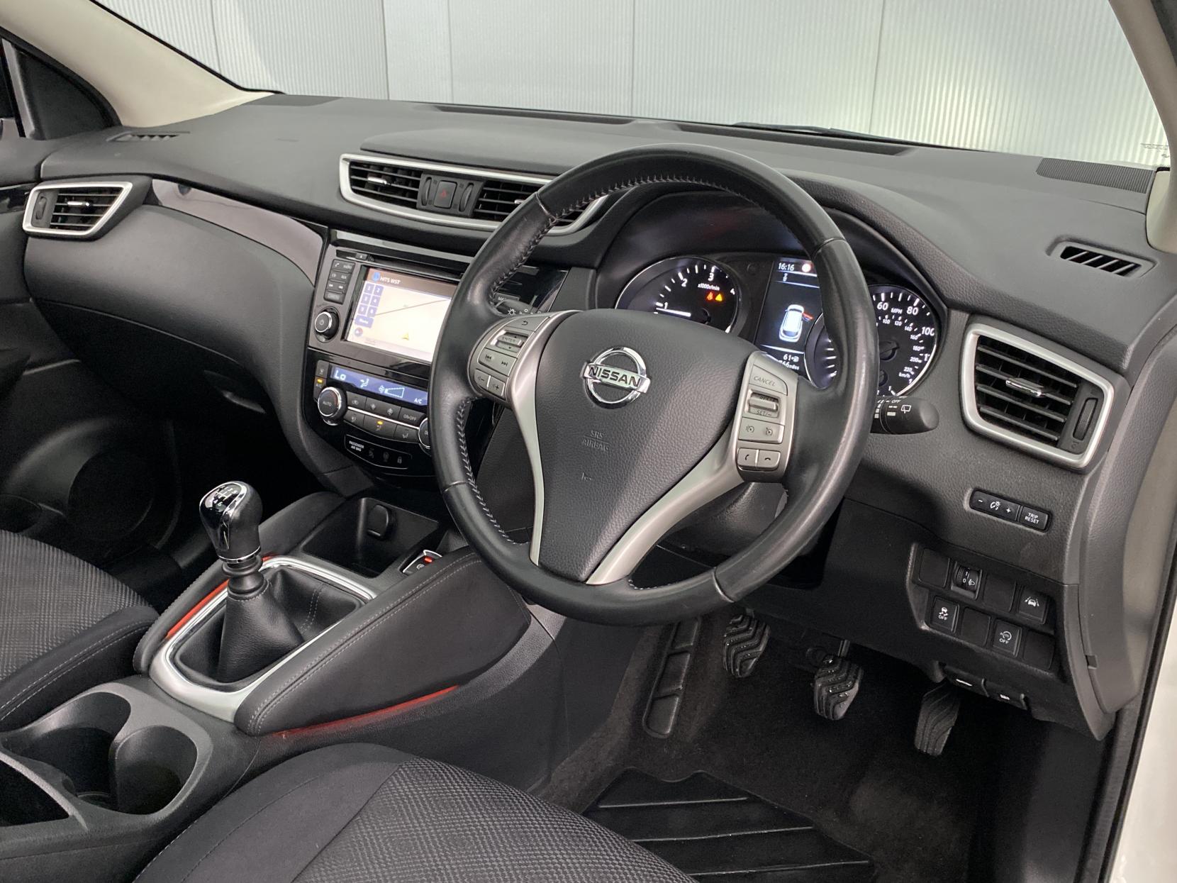 Nissan Qashqai 1.5 dCi N-Connecta SUV 5dr Diesel Manual 2WD Euro 6 (s/s) (110 ps)
