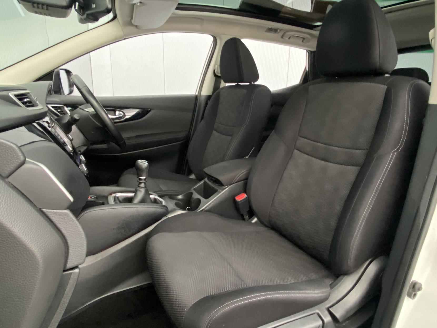 Nissan Qashqai 1.5 dCi N-Connecta SUV 5dr Diesel Manual 2WD Euro 6 (s/s) (110 ps)
