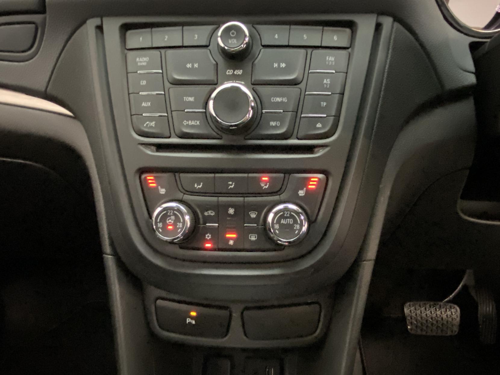 Vauxhall Mokka 1.6 CDTi SE SUV 5dr Diesel Auto 2WD Euro 6 (136 ps)