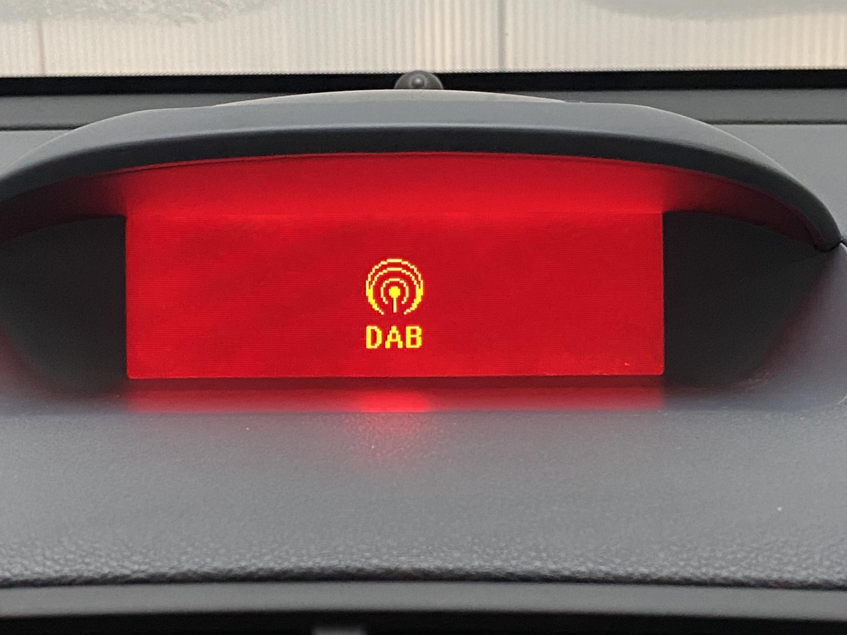 Vauxhall Mokka 1.6 CDTi SE SUV 5dr Diesel Auto 2WD Euro 6 (136 ps)