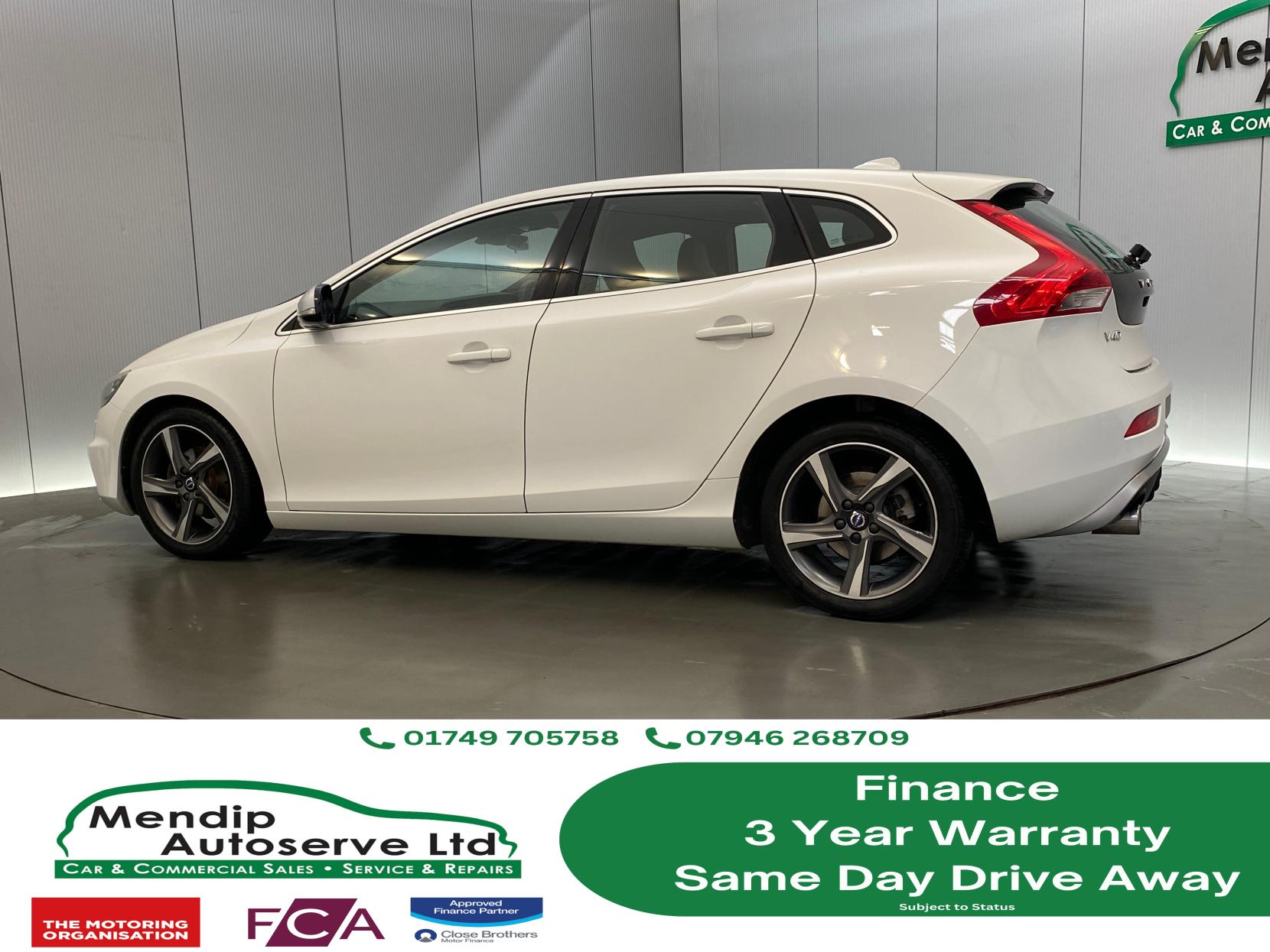 Volvo V40 1.6 D2 R-Design Hatchback 5dr Diesel Manual Euro 5 (s/s) (115 ps)