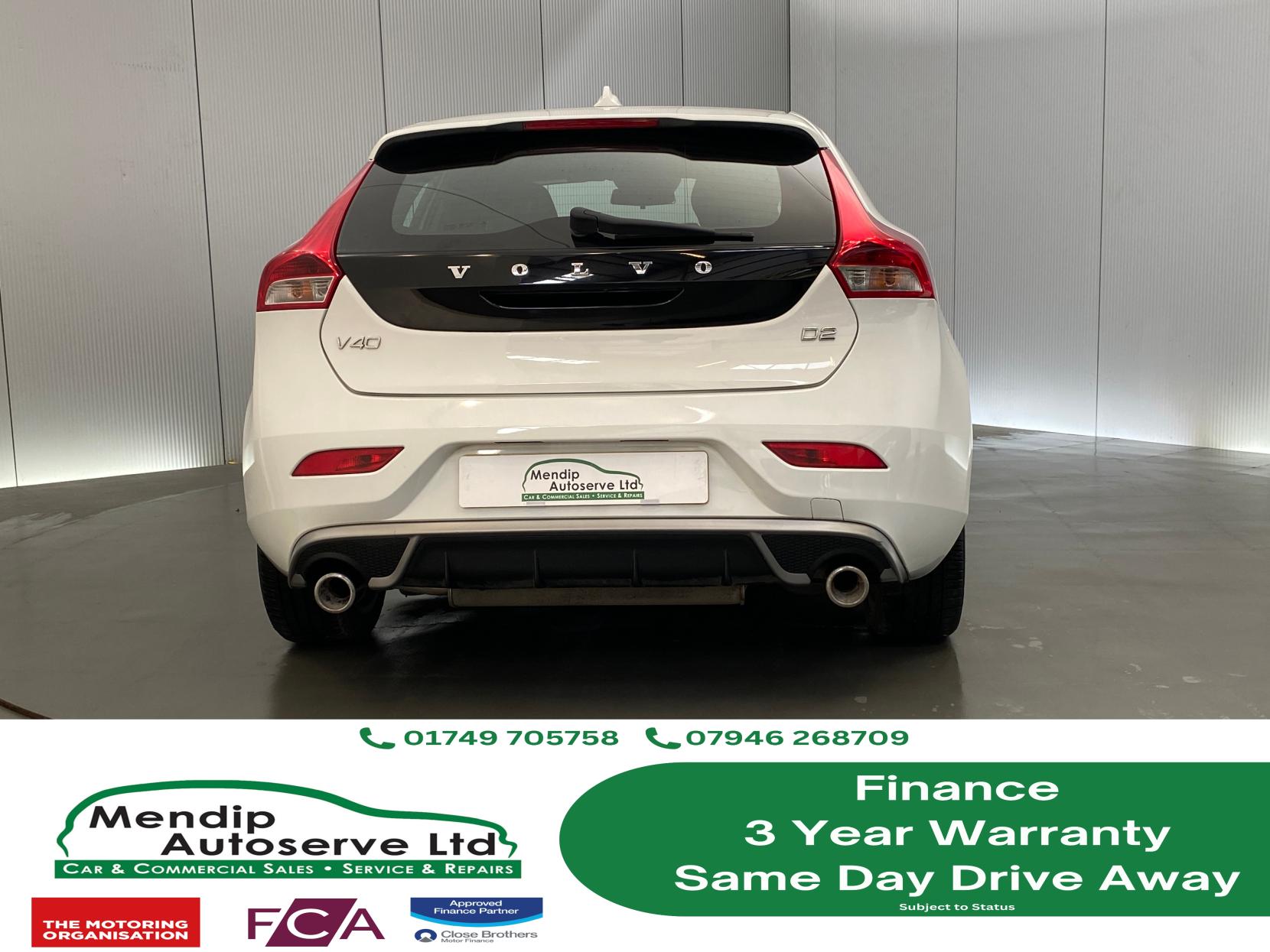 Volvo V40 1.6 D2 R-Design Hatchback 5dr Diesel Manual Euro 5 (s/s) (115 ps)