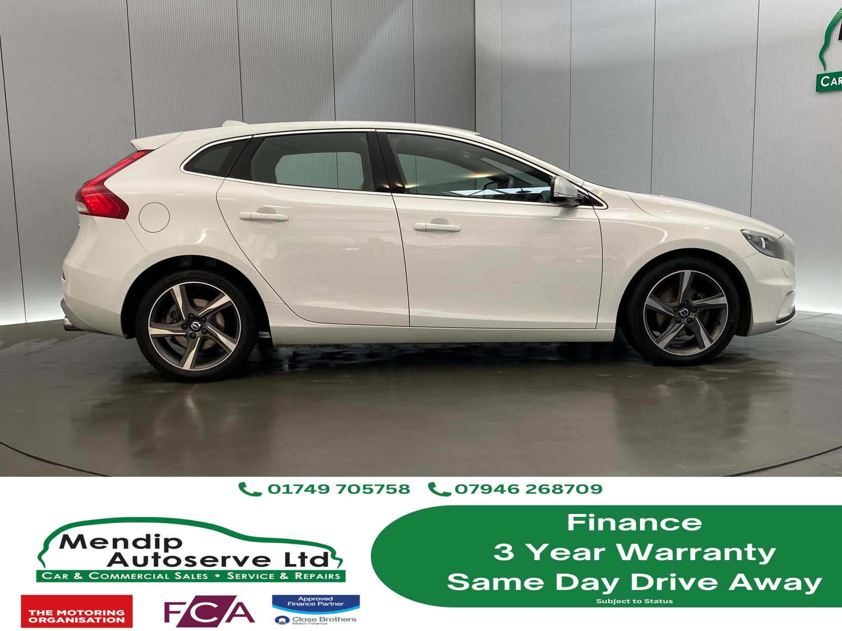Volvo V40 1.6 D2 R-Design Hatchback 5dr Diesel Manual Euro 5 (s/s) (115 ps)