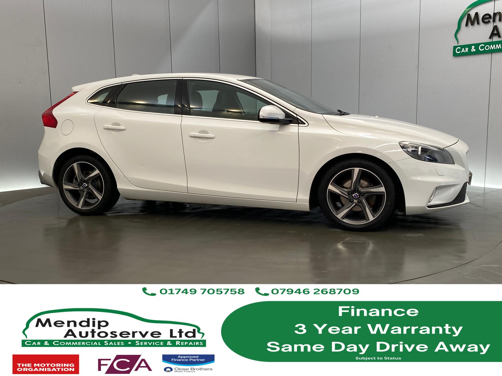 Volvo V40 1.6 D2 R-Design Hatchback 5dr Diesel Manual Euro 5 (s/s) (115 ps)