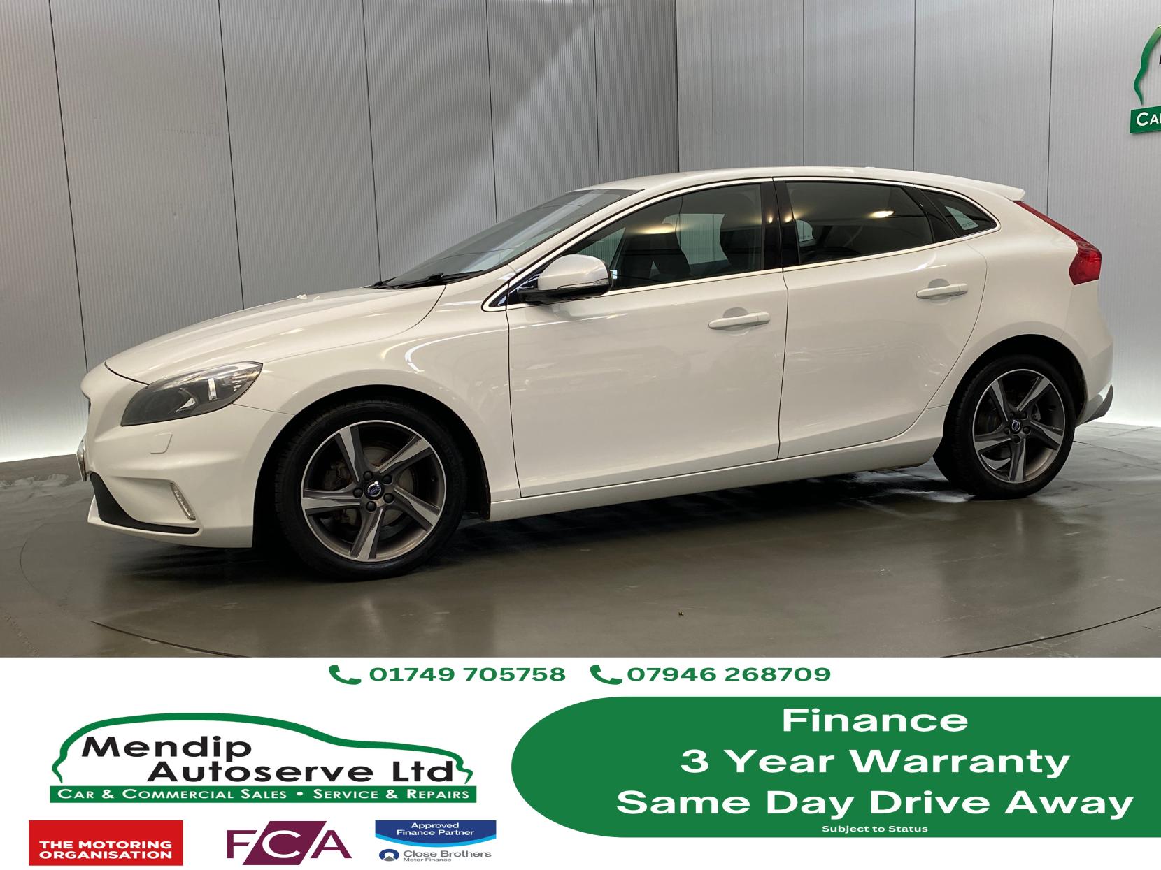 Volvo V40 1.6 D2 R-Design Hatchback 5dr Diesel Manual Euro 5 (s/s) (115 ps)