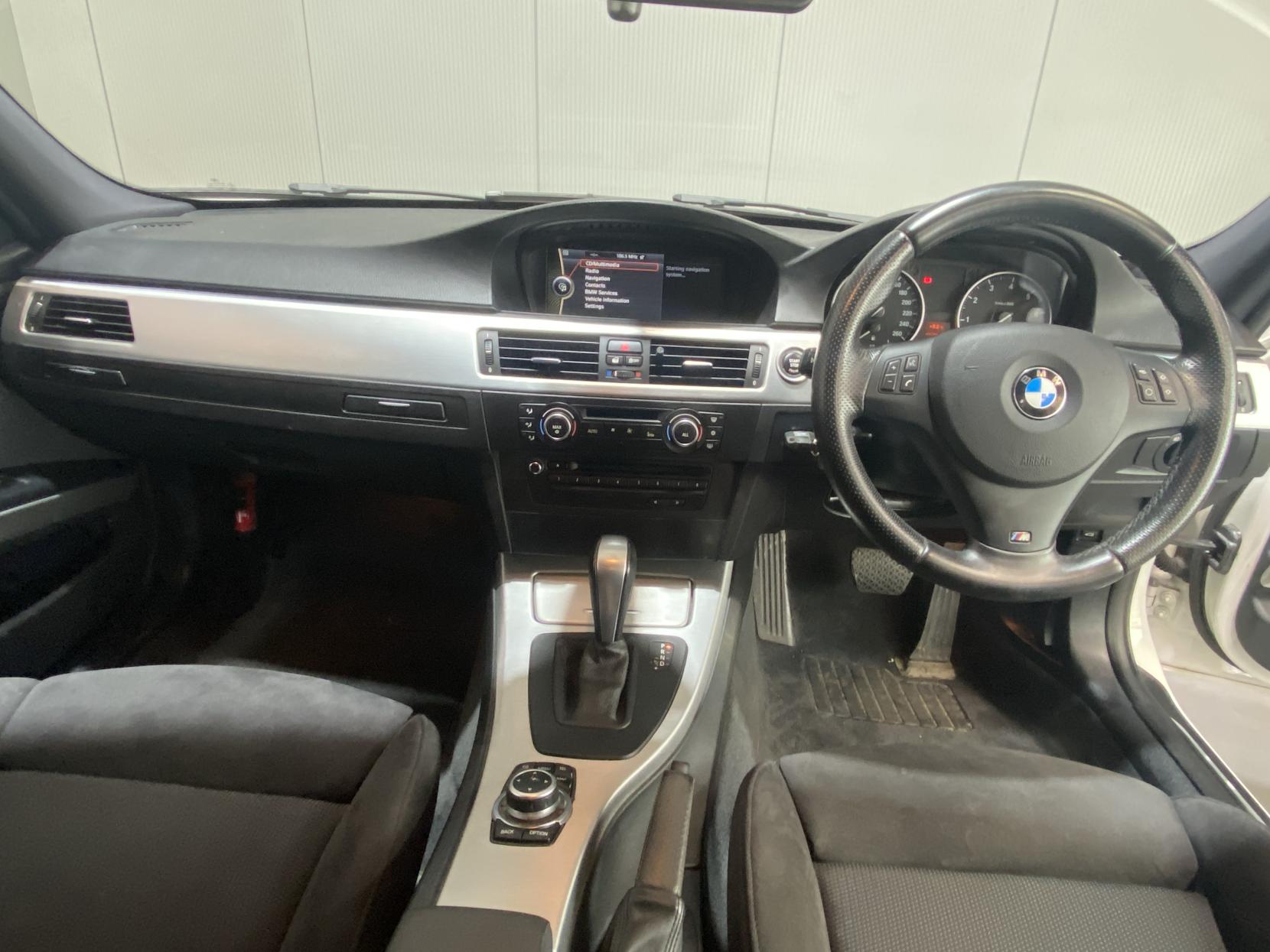 BMW 3 Series 2.0 320i M Sport Touring 5dr Petrol Steptronic Euro 5 (170 ps)