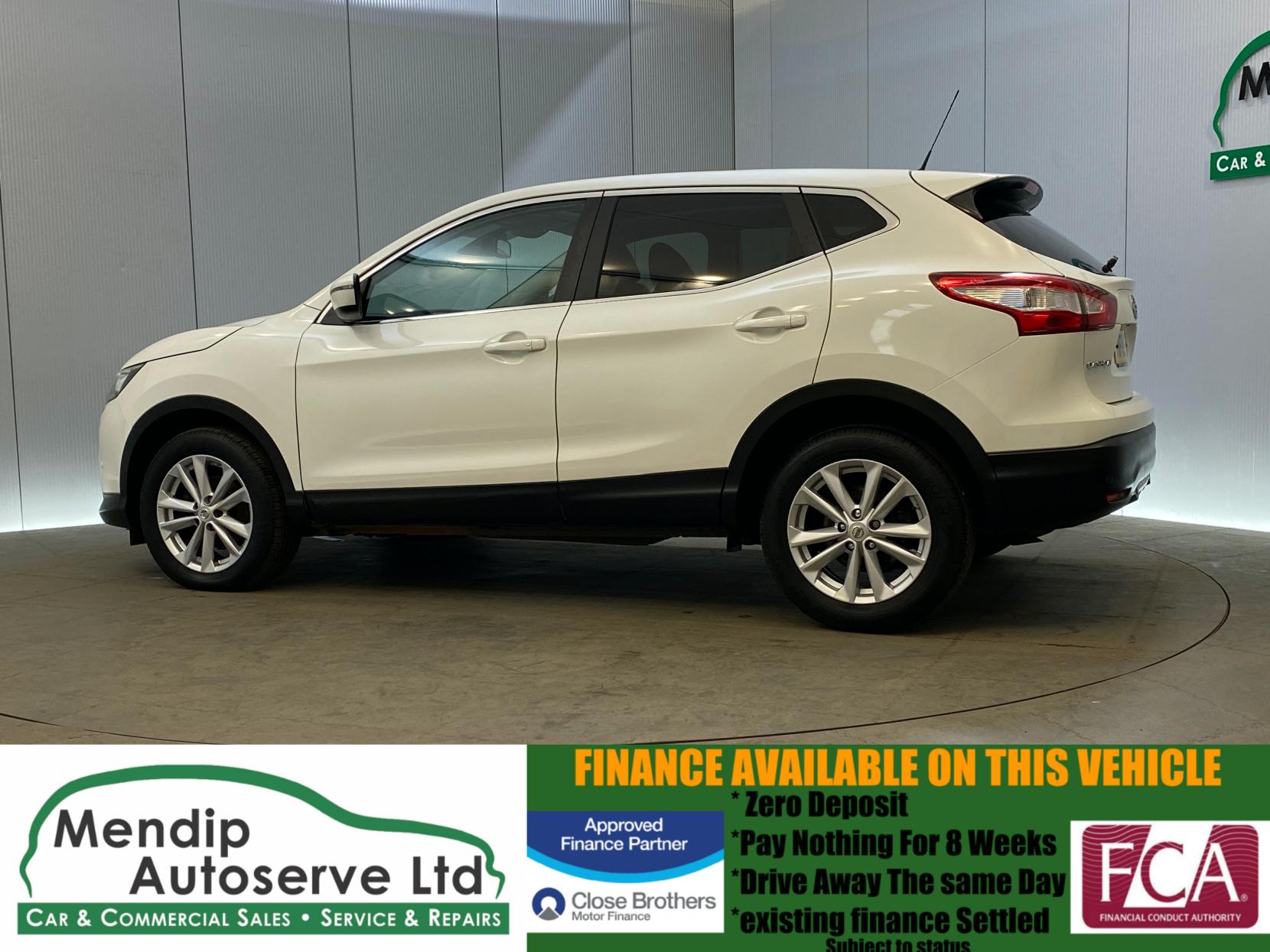 Nissan Qashqai 1.5 dCi Acenta Premium SUV 5dr Diesel Manual 2WD Euro 5 (s/s) (110 ps)