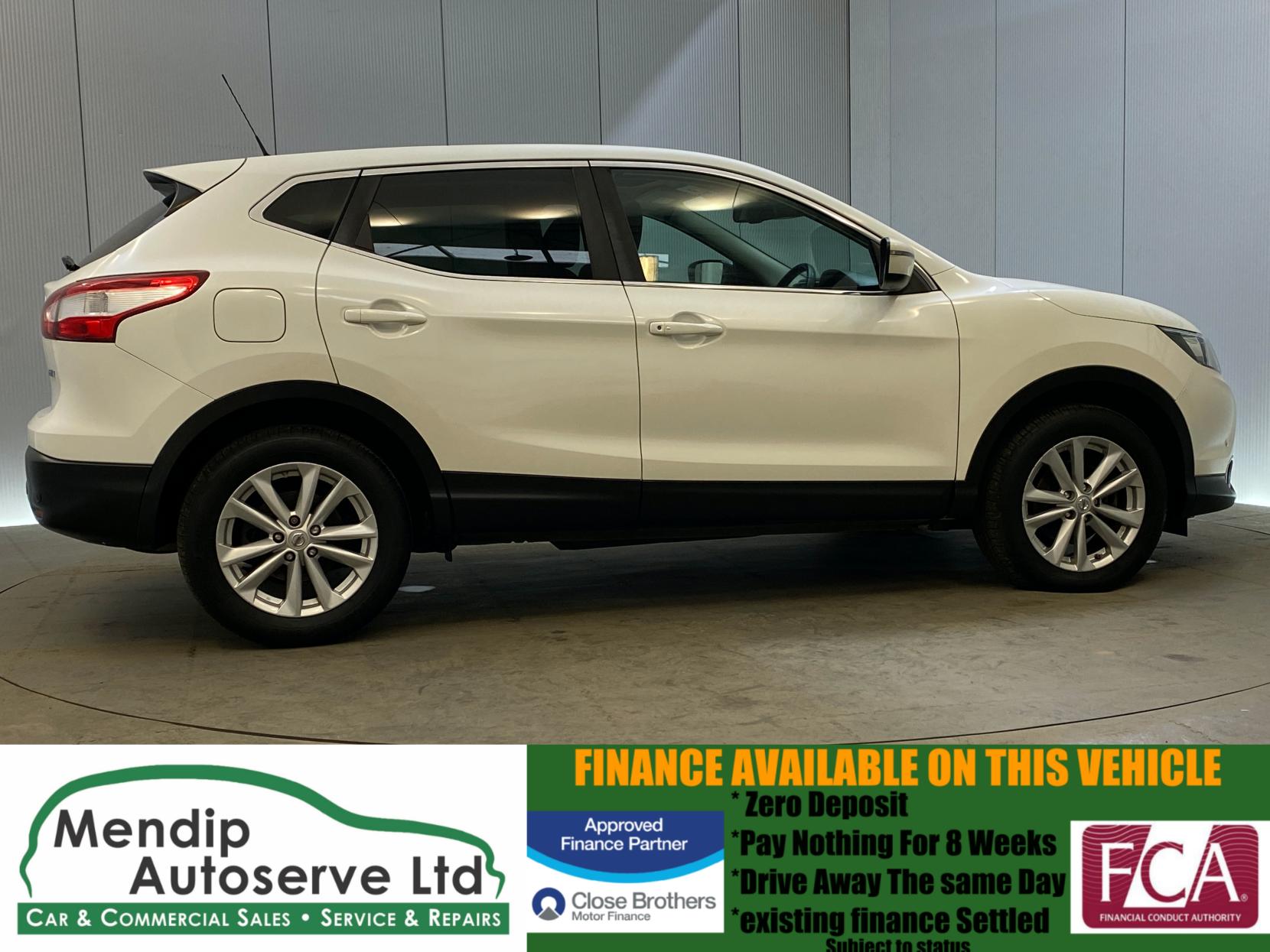 Nissan Qashqai 1.5 dCi Acenta Premium SUV 5dr Diesel Manual 2WD Euro 5 (s/s) (110 ps)