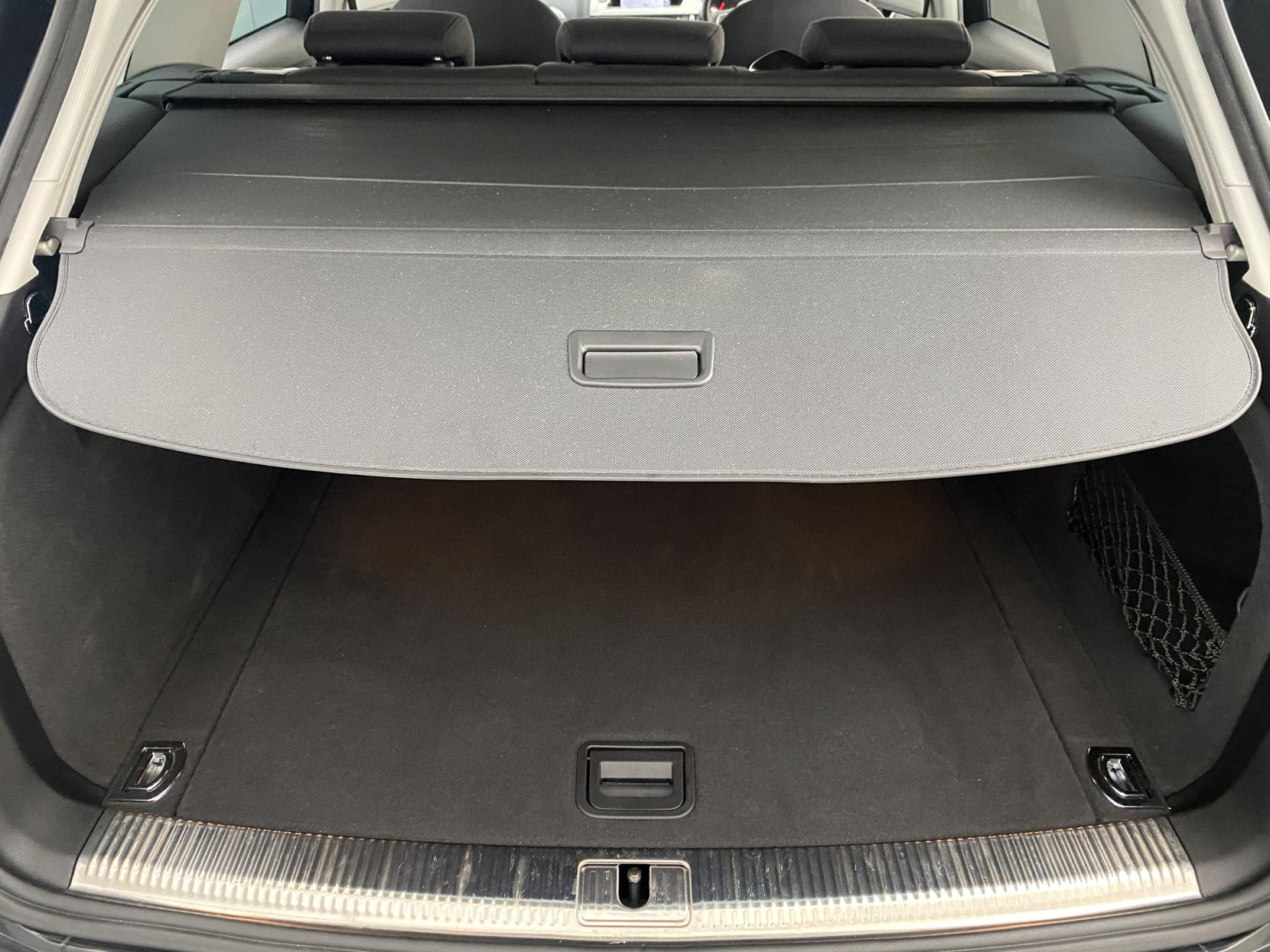 Audi A4 Avant 2.0 TFSI SE Estate 5dr Petrol S Tronic quattro Euro 5 (211 ps)