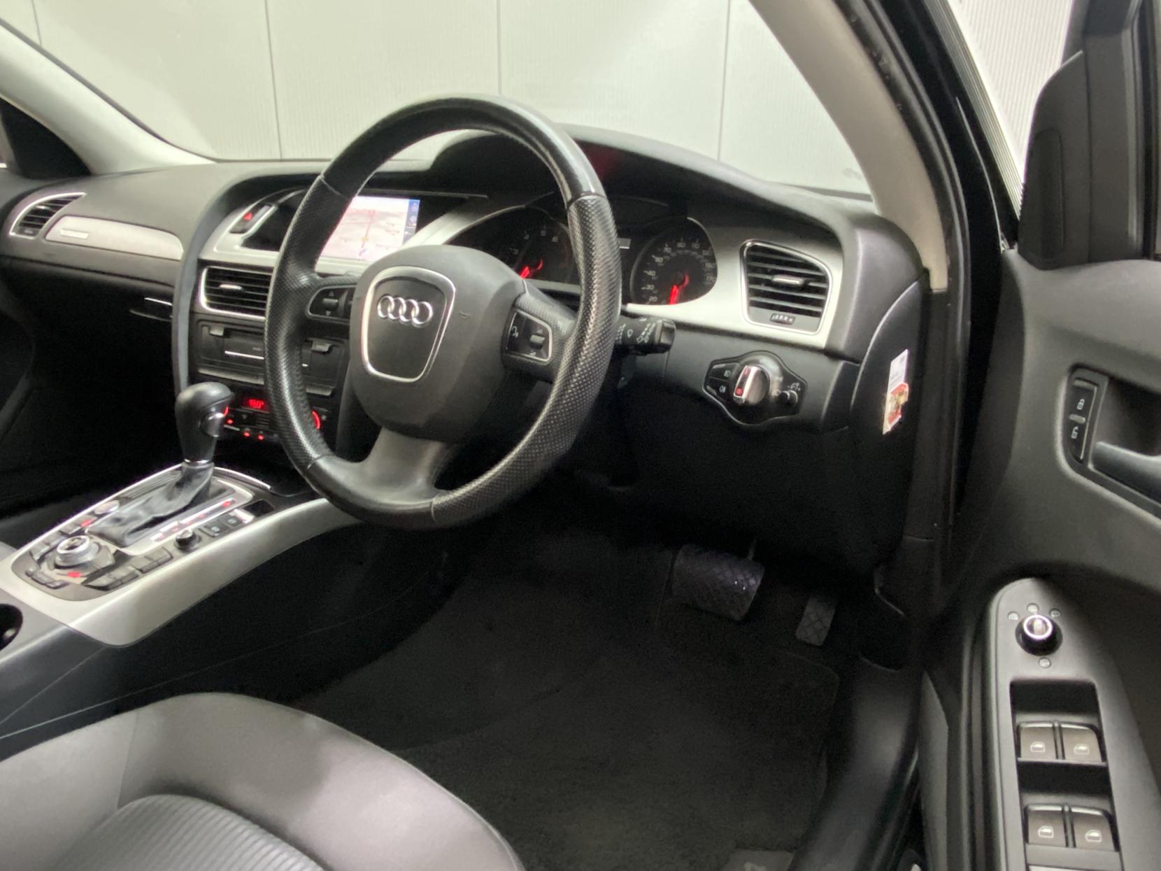 Audi A4 Avant 2.0 TFSI SE Estate 5dr Petrol S Tronic quattro Euro 5 (211 ps)