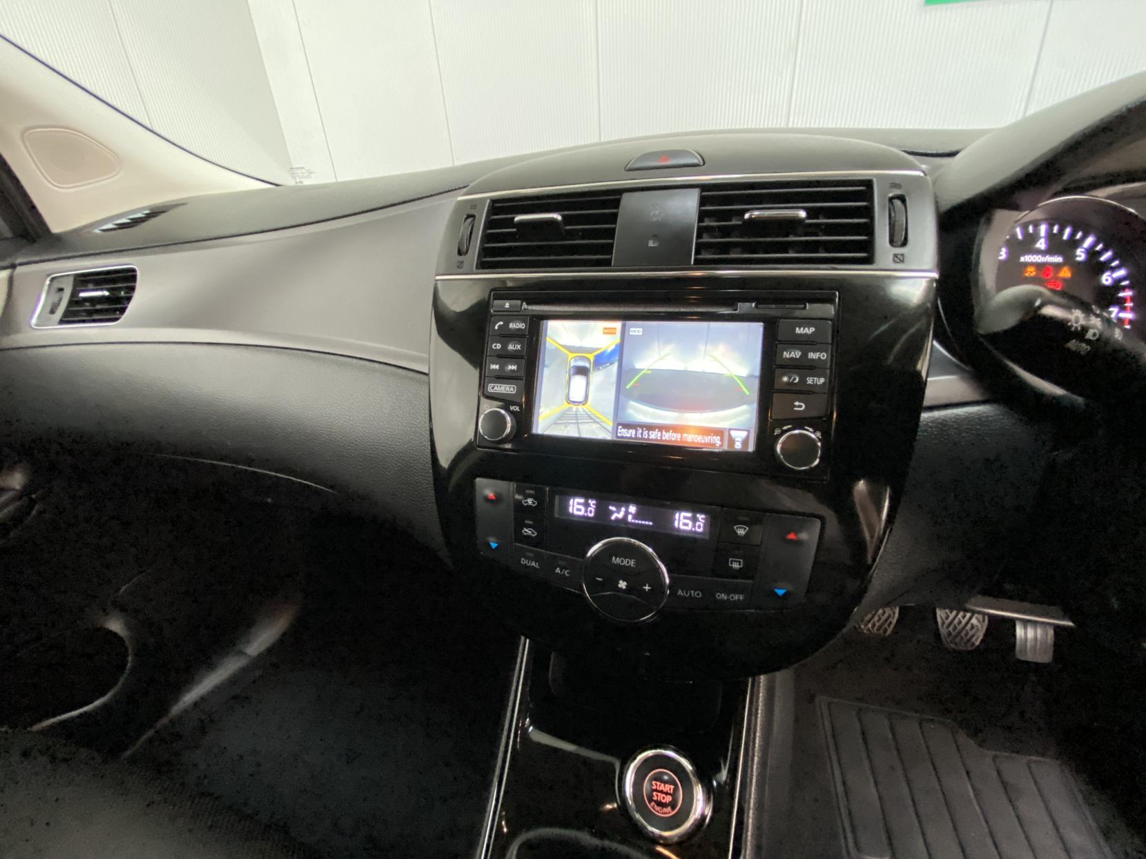 Nissan Pulsar 1.2 DIG-T Tekna Hatchback 5dr Petrol Manual Euro 6 (s/s) (115 ps)