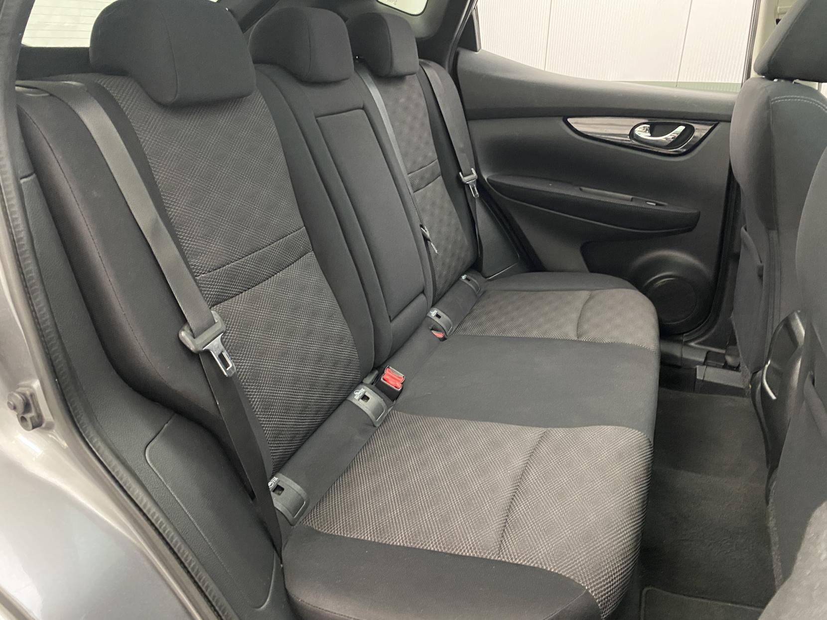 Nissan Qashqai 1.5 dCi Acenta Premium SUV 5dr Diesel Manual 2WD Euro 5 (s/s) (110 ps)