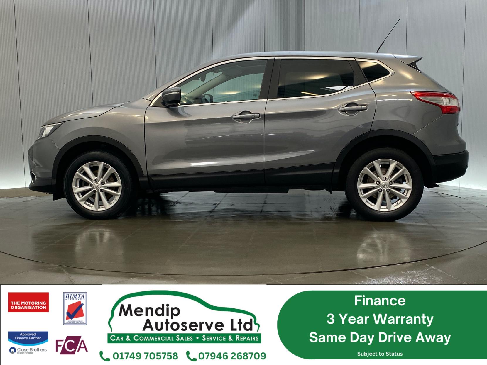 Nissan Qashqai 1.5 dCi Acenta Premium SUV 5dr Diesel Manual 2WD Euro 5 (s/s) (110 ps)