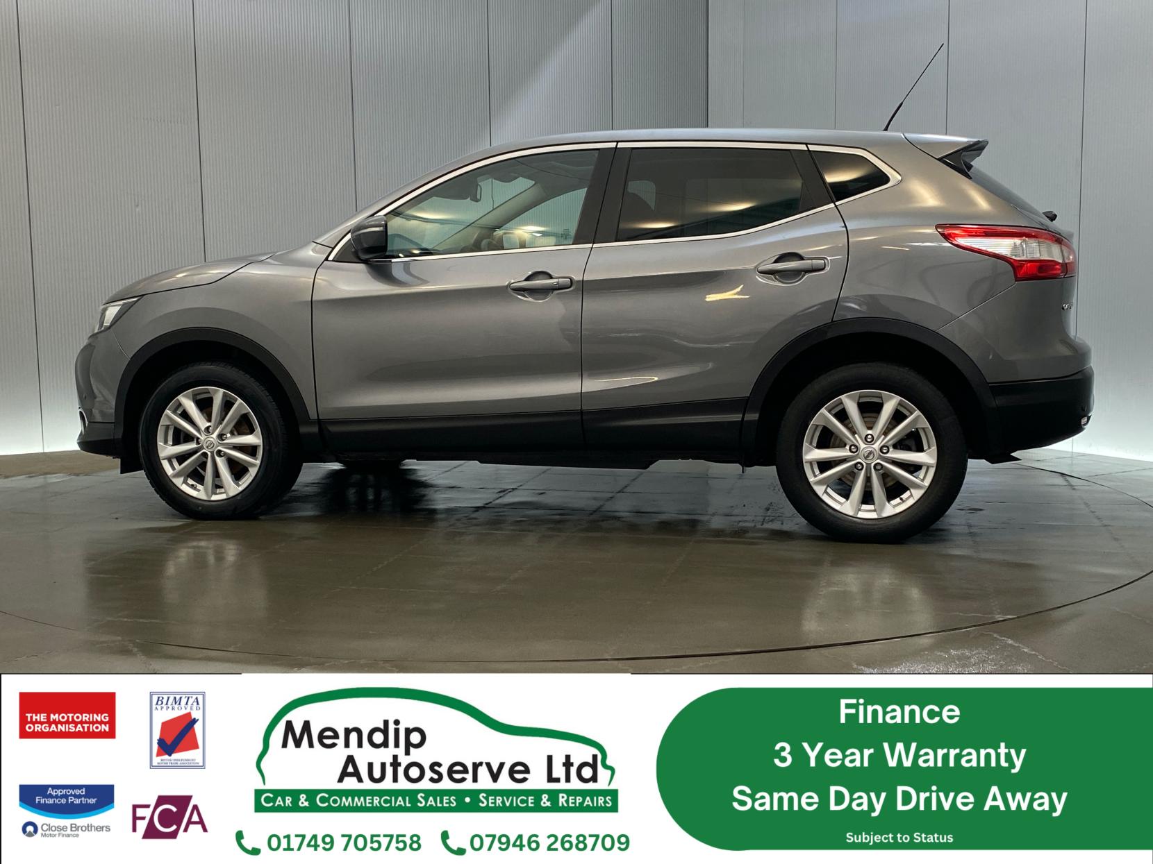 Nissan Qashqai 1.5 dCi Acenta Premium SUV 5dr Diesel Manual 2WD Euro 5 (s/s) (110 ps)